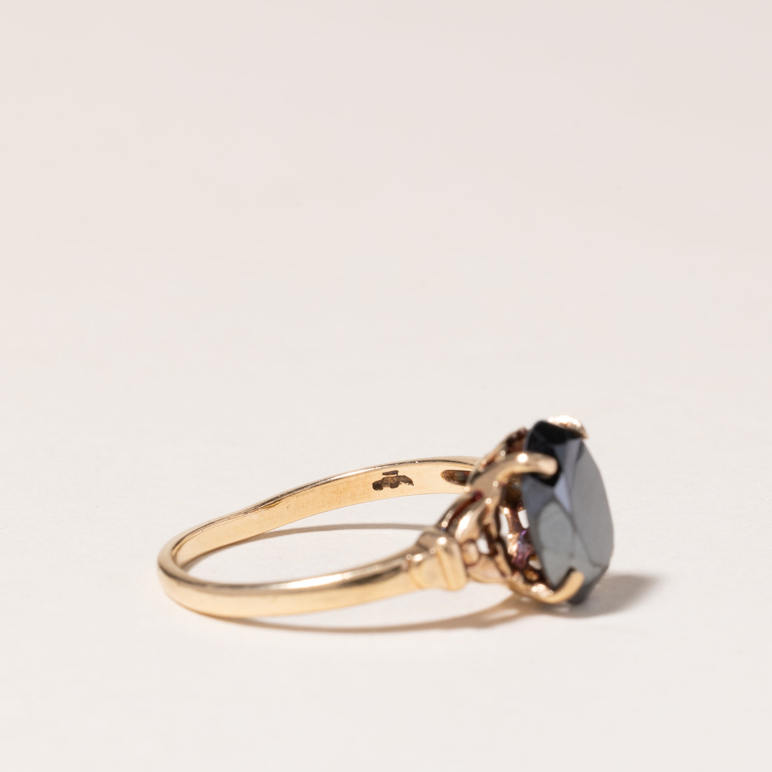 10K Yellow Gold Hematite Ring for Women - 1.76ct Genuine Hematite Stone - Size 6.5 - Elegant Dainty Ring for Everyday Wear, Gift Giving & Special Occasions
