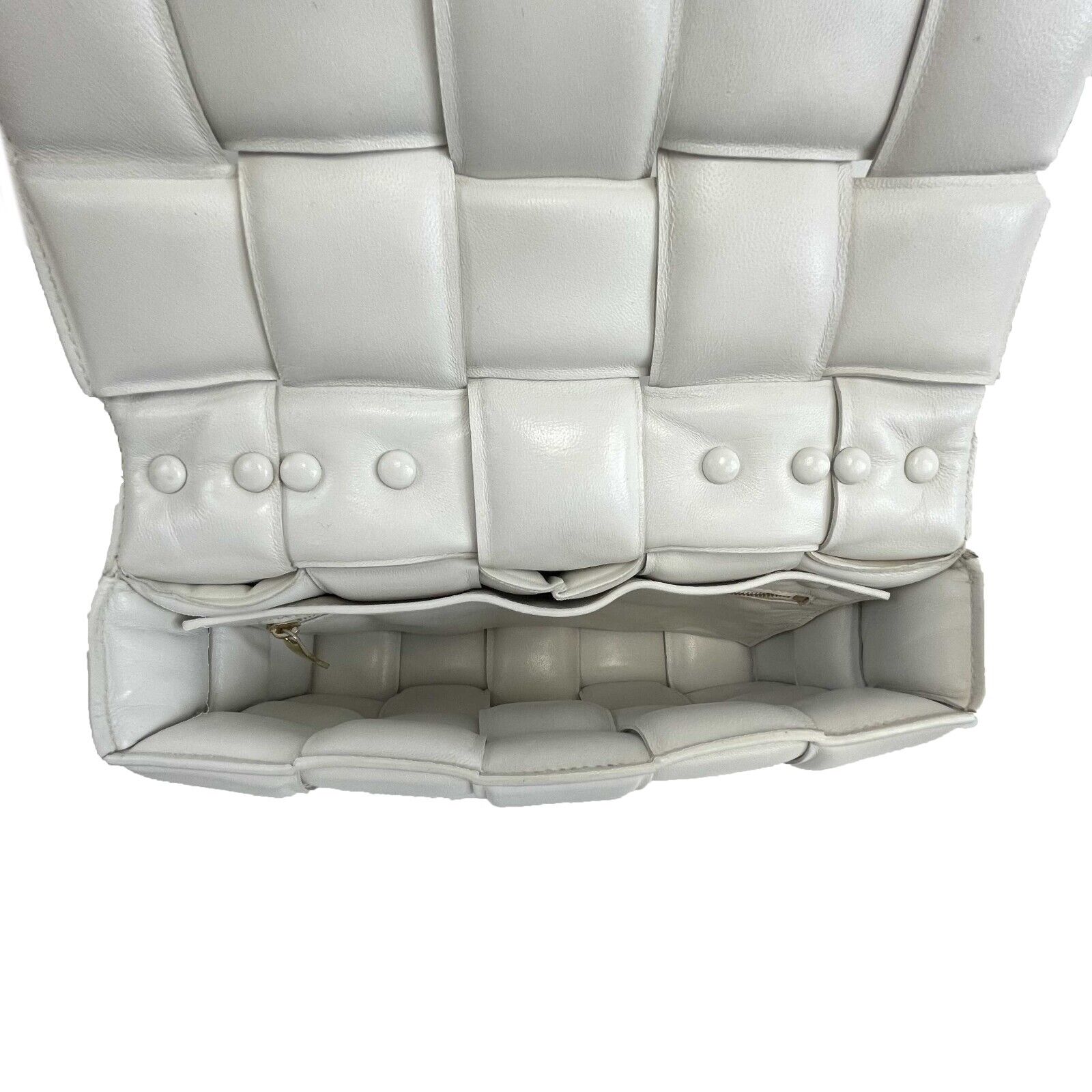 Bottega Veneta White Lambskin Maxi Intrecciato Padded Crossbody Bag - Luxury Leather Shoulder Purse for Women, Perfect for Work, Travel & Evening Events