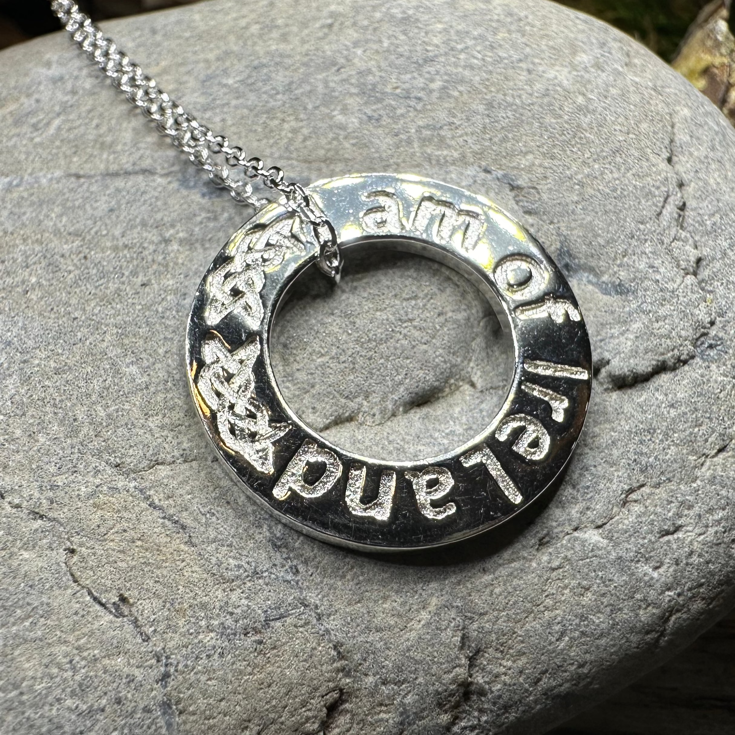 I Am Of Ireland Gaelic Necklace - Irish Heritage Pendant for Women & Men - Perfect for St. Patrick's Day, Irish Weddings & Cultural Celebrations