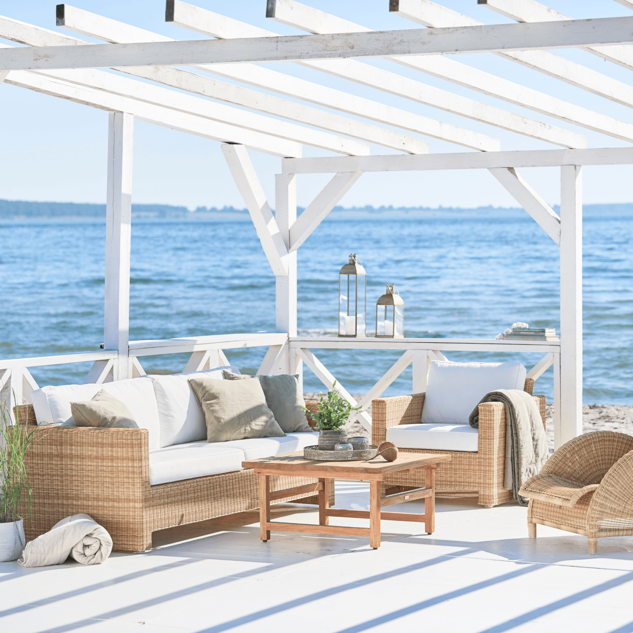 AluRattan™ Modern 3-Seater Outdoor Patio Sofa Set - Waterproof Wicker Rattan Furniture for Garden, Poolside & Backyard Relaxation