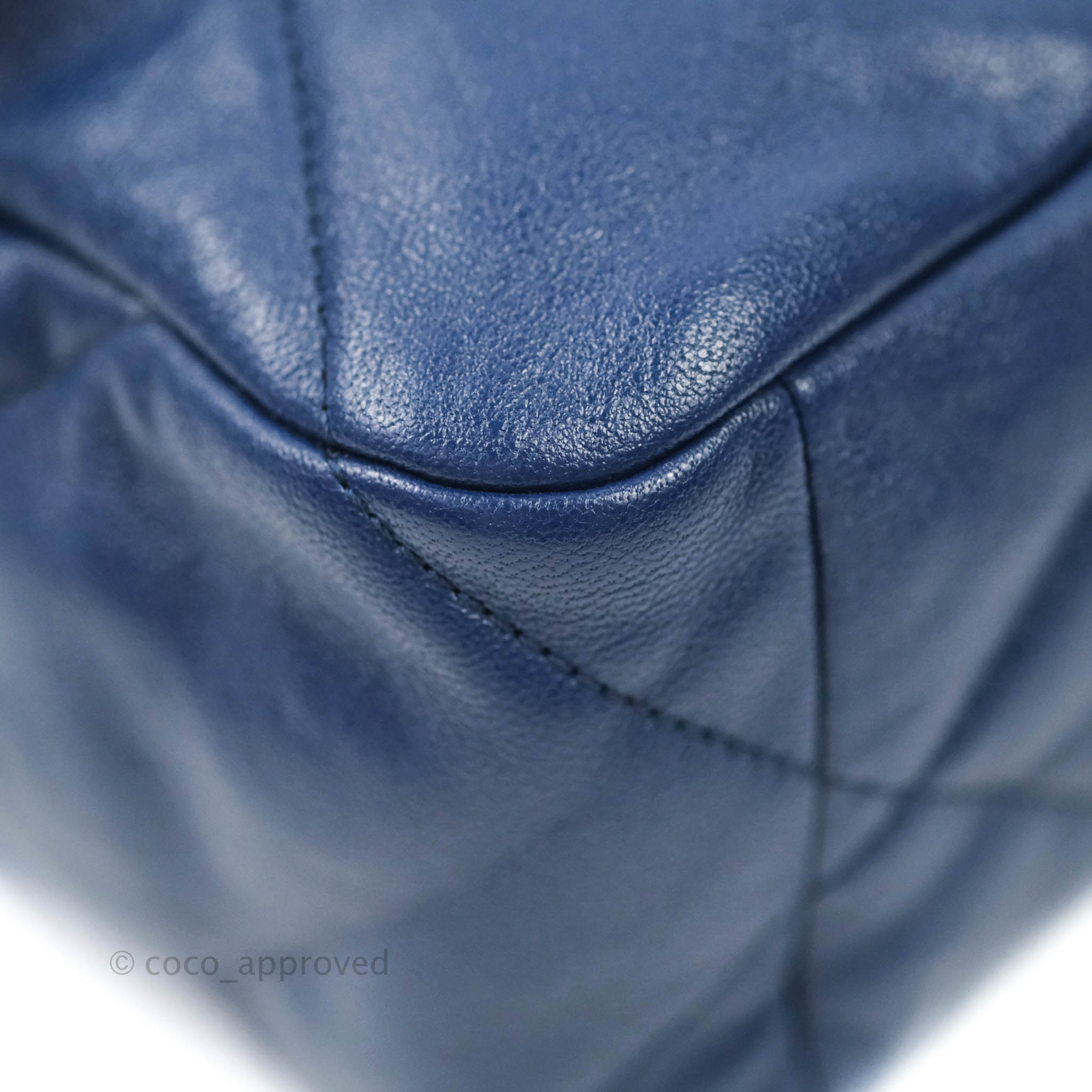 Chanel 19 Medium Flap Bag in Blue Goatskin Leather with Mixed Hardware - Perfect for Everyday Luxury & Special Occasions