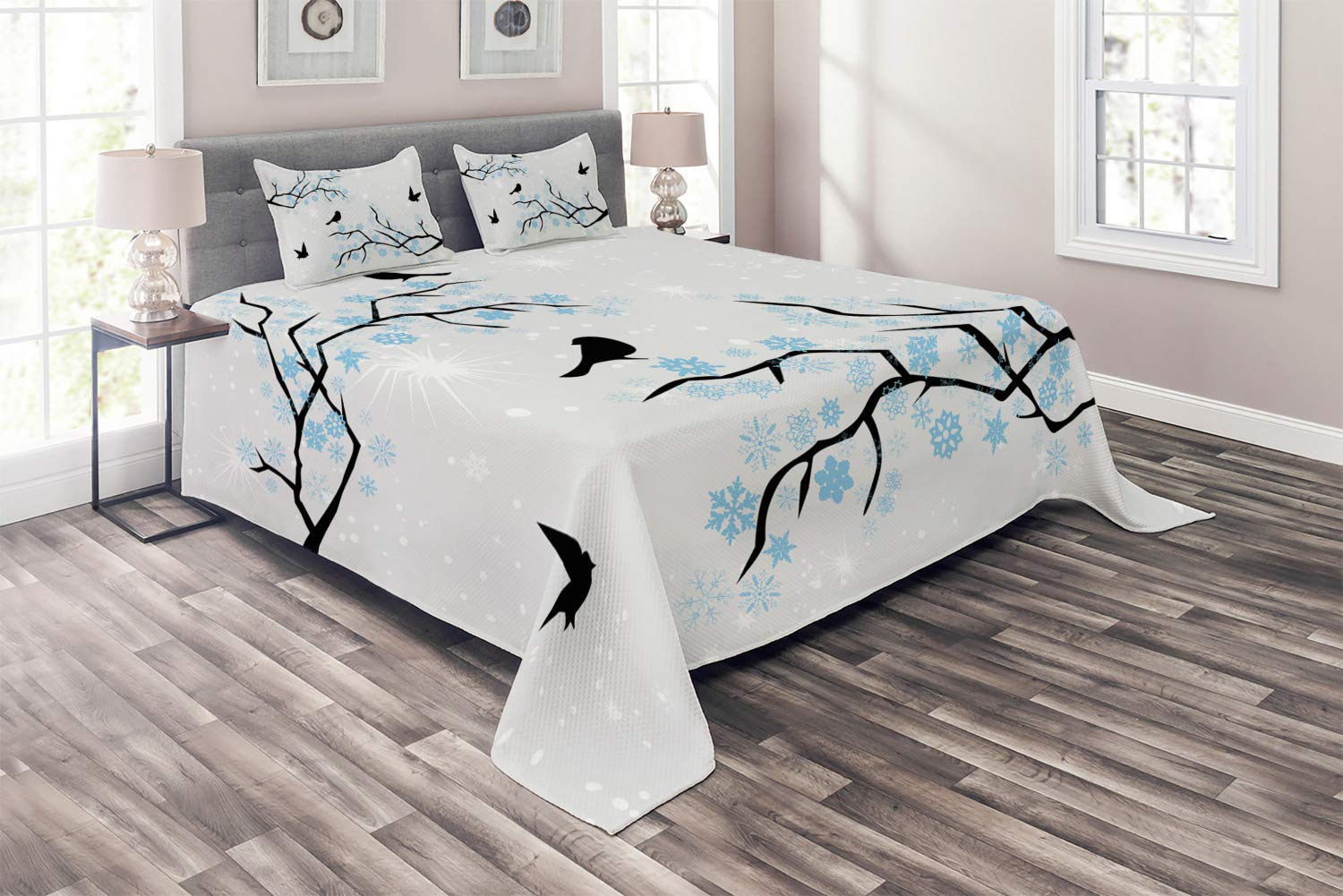 Ambesonne 3-Piece King Size Quilted Bedspread Set with 2 Pillow Shams - Winter Birds Stars Snow Abstract Design in Pale Grey & Blue | Cozy Bedroom Decor for Winter, Guest Room & Master Suite