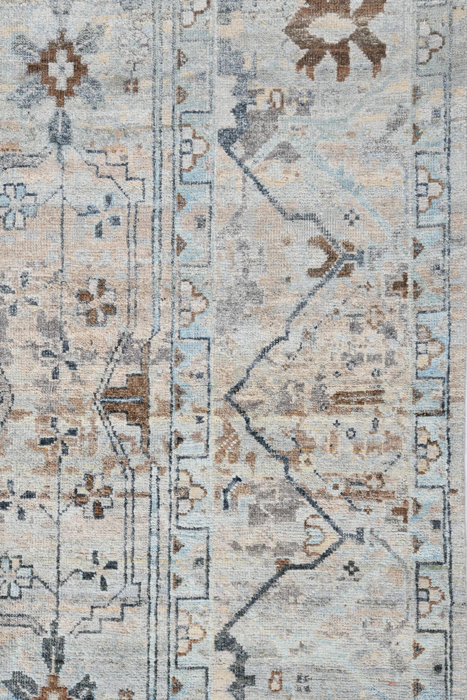 Handwoven Arabesque Transitional Area Rug J76329 - Perfect for Living Room, Bedroom & Home Decor