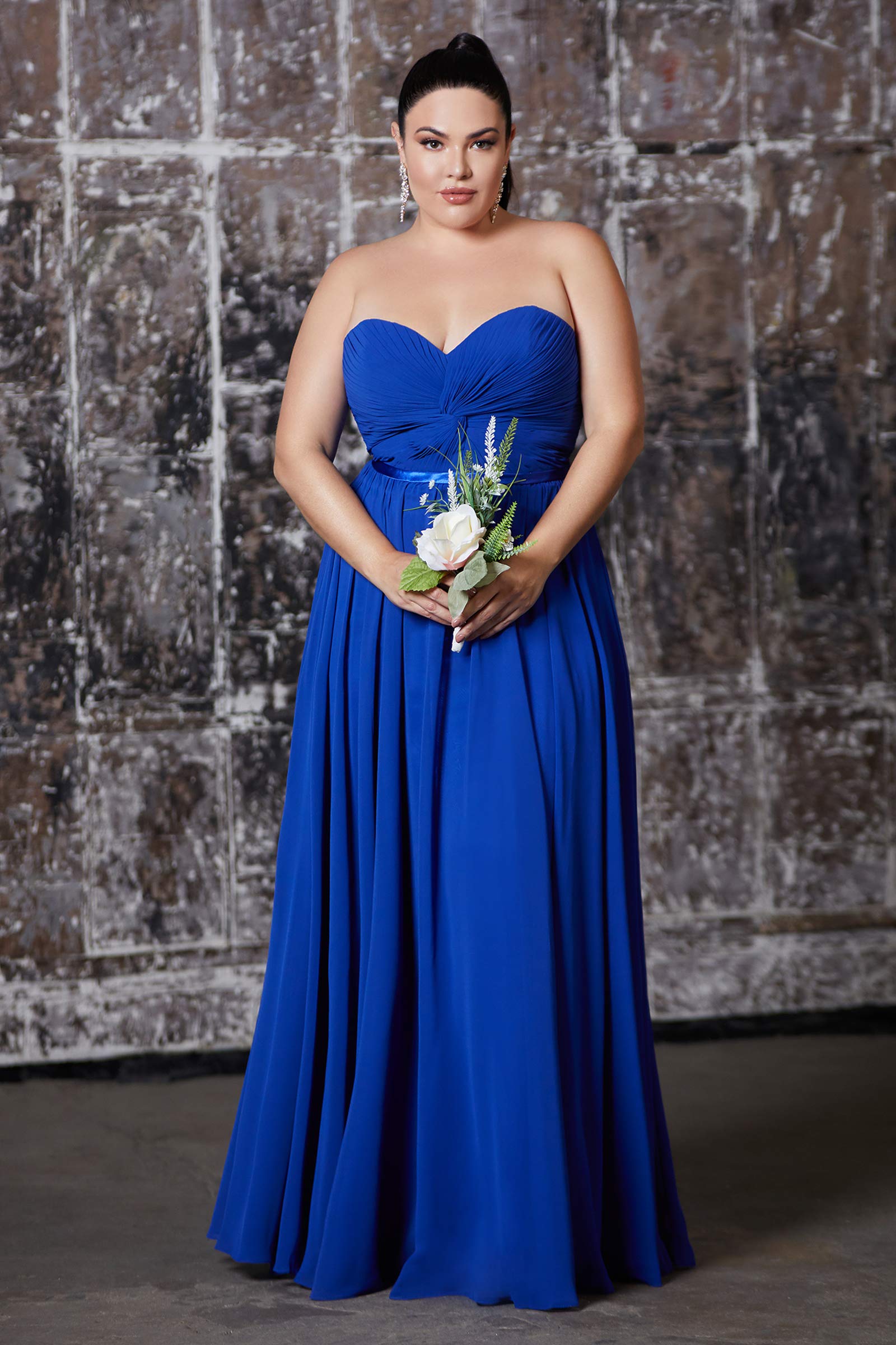 Elegant Strapless Sweetheart Neckline Pleated Prom Dress for Women | Formal Evening Gown for Homecoming, Wedding Guest & Special Occasions