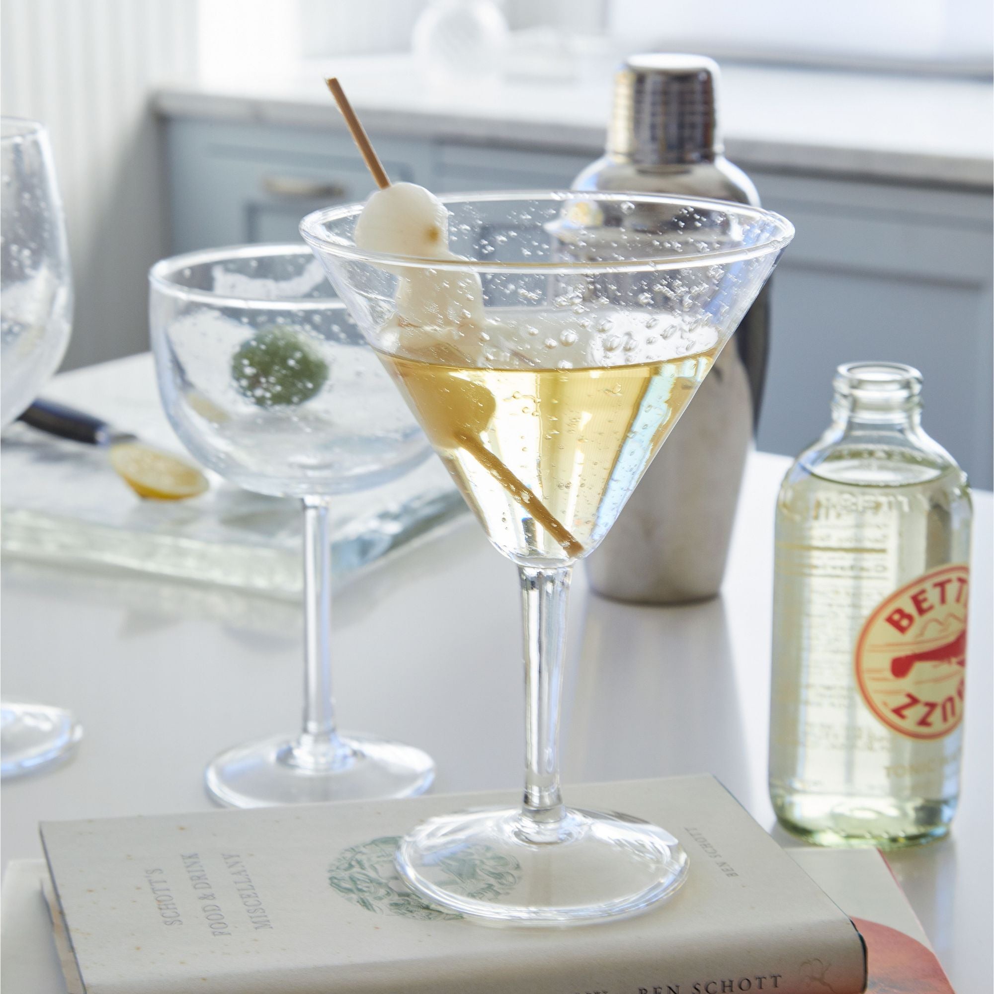 Premium Bellini Cocktail Glass Set - Elegant Champagne Flutes for Peach Bellini & Sparkling Wine - Perfect for Brunch, Weddings & Romantic Celebrations