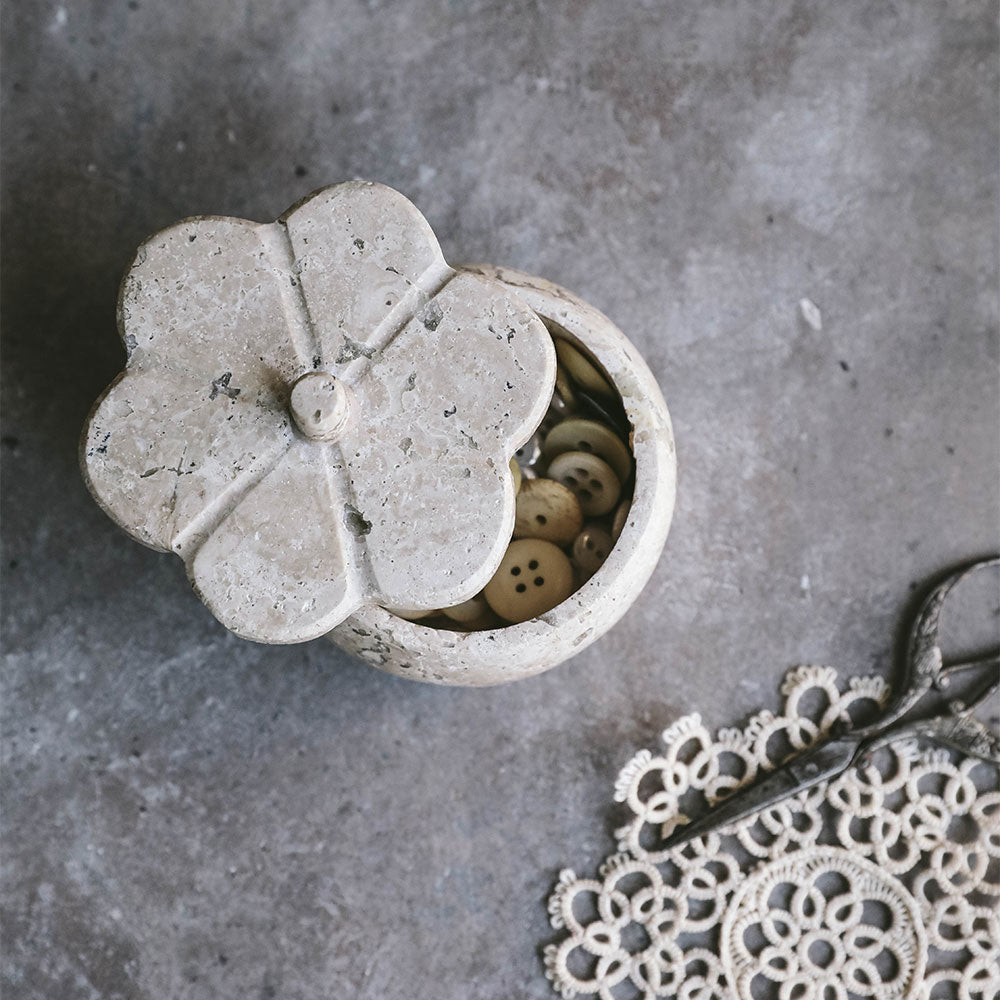 Elegant Lidded Travertine Petal Box - Handcrafted Stone Jewelry Storage & Home Decor Organizer for Rings, Earrings & Small Treasures | Perfect for Bathroom, Bedroom & Gift Giving