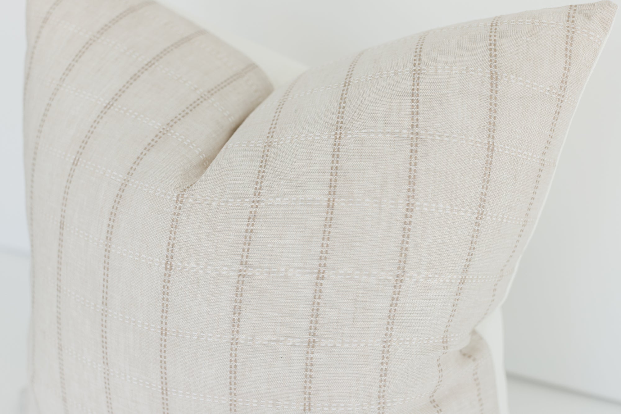Premium Benson Pillow Cover - Soft & Breathable Cotton Linen Blend - Standard & Queen Sizes - Perfect for Living Room, Bedroom, or Outdoor Decor