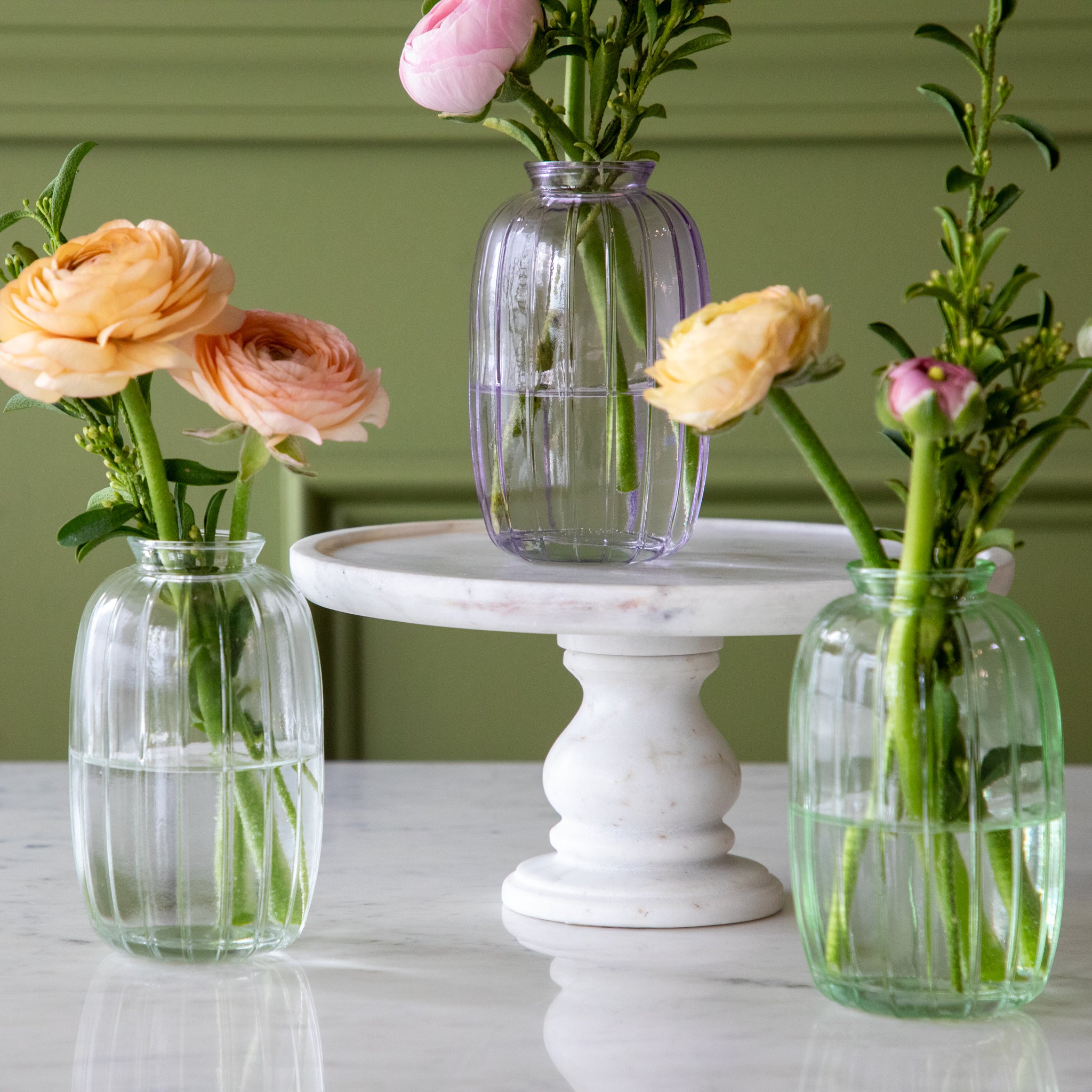 Elegant Glass Bud Vase for Flowers - Small Floral Centerpiece for Weddings, Home Decor, and Table Settings