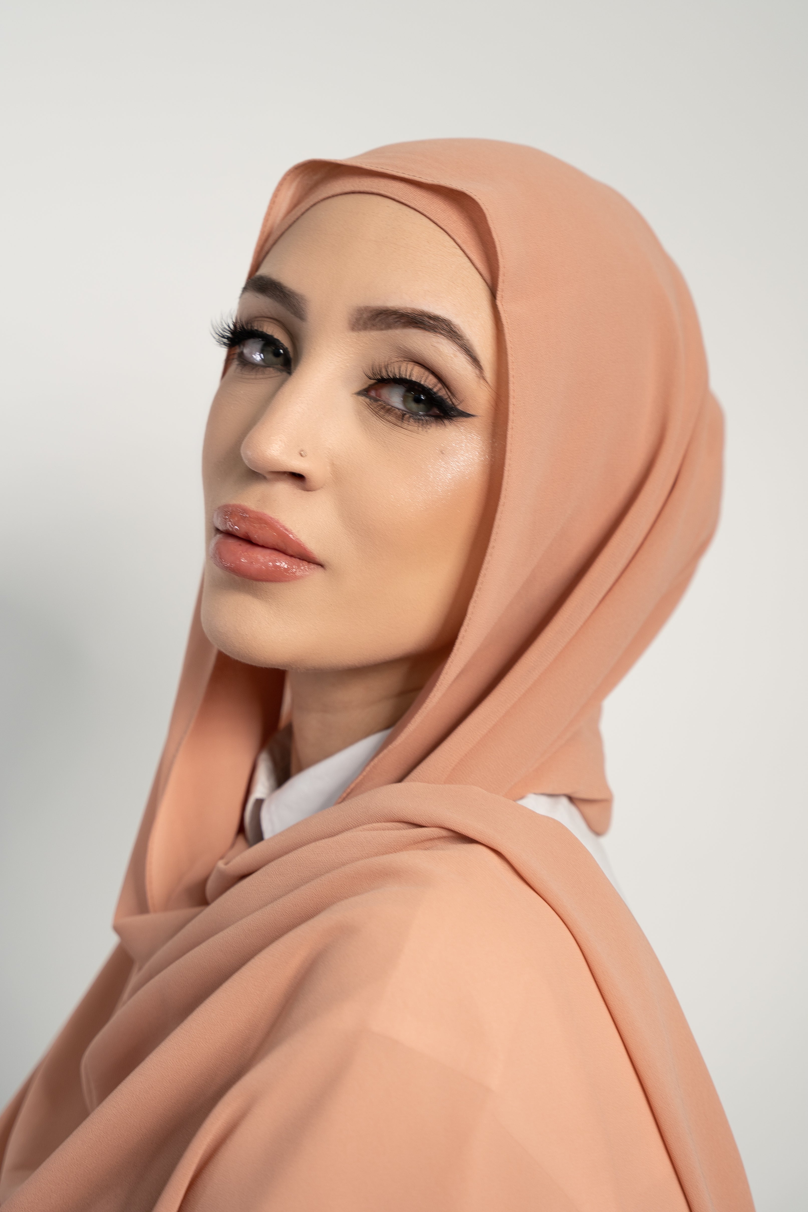 Elegant Chiffon Hijab Set - Soft & Breathable Muslim Scarf for Women - Perfect for Daily Wear, Prayer, and Special Occasions