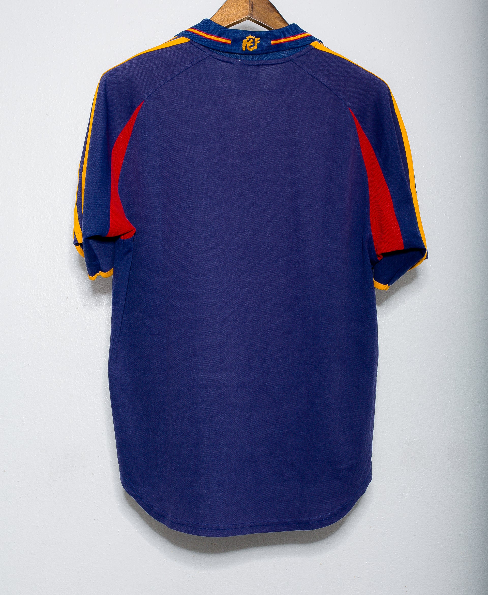 Authentic 2000 Spain Away Soccer Jersey (Men's) - Retro Football Shirt for Fans & Collectors - Perfect for Matches, Parties & Gifting