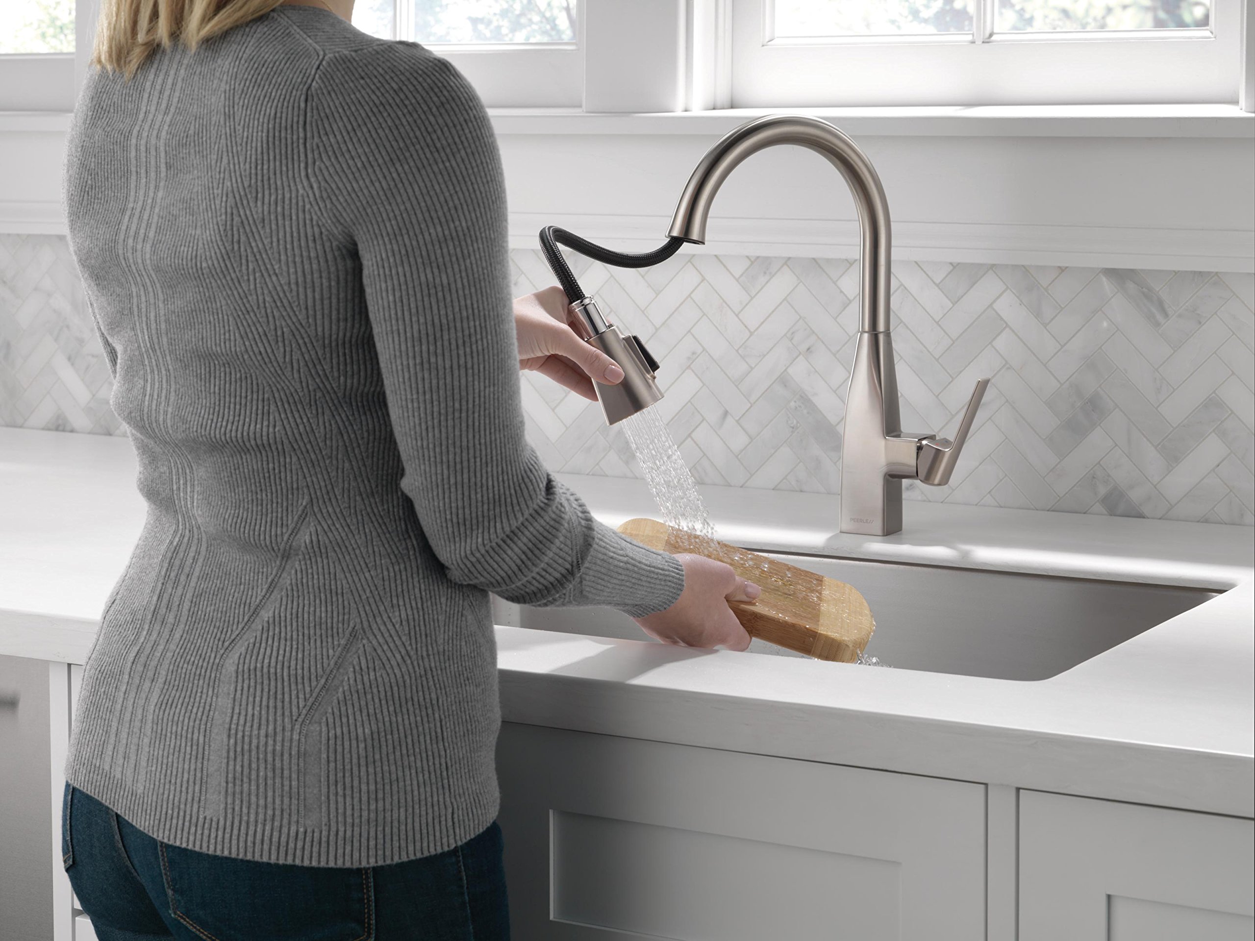 Peerless Xander Brushed Nickel Kitchen Faucet with Pull Down Sprayer - Single Handle Stainless Steel Sink Faucet (Model P7919LF-SS) - Perfect for Modern Kitchens, Dishwashing & Food Prep