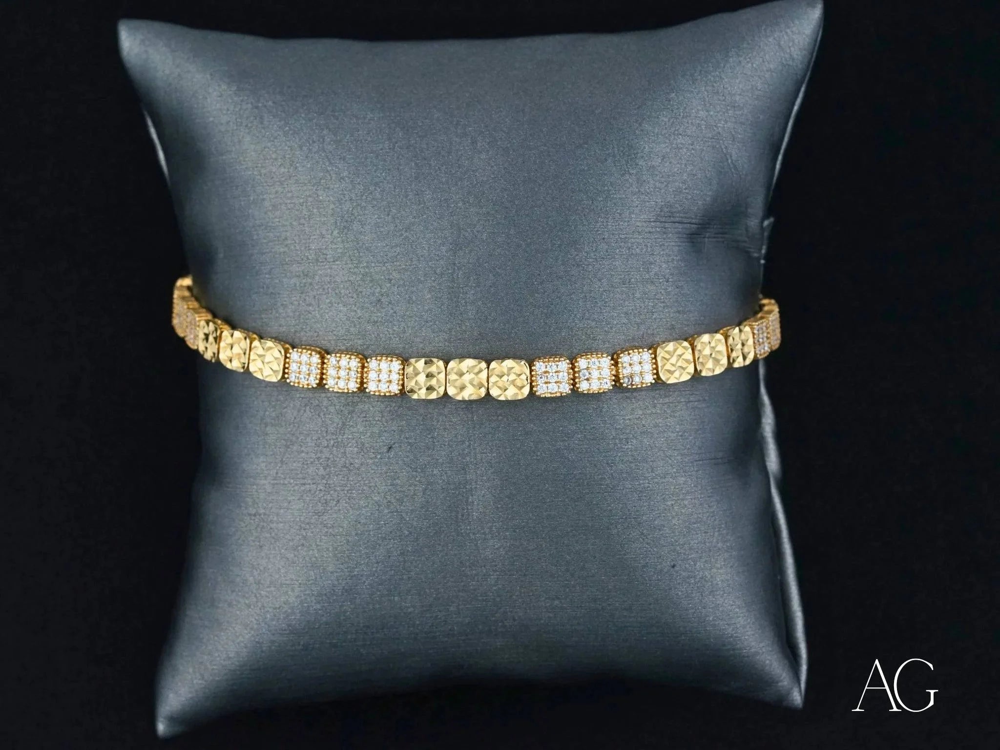 18K Gold Plated Cubic Zirconia Bracelet with Lobster Clasp - Elegant Women's Jewelry Gift for Anniversary, Birthday & Special Occasions