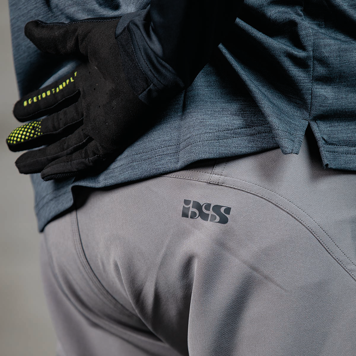iXS Carve Evo Shorts - Men's Mountain Bike Shorts with Padded Liner, Breathable & Durable for Trail Riding & Downhill Cycling