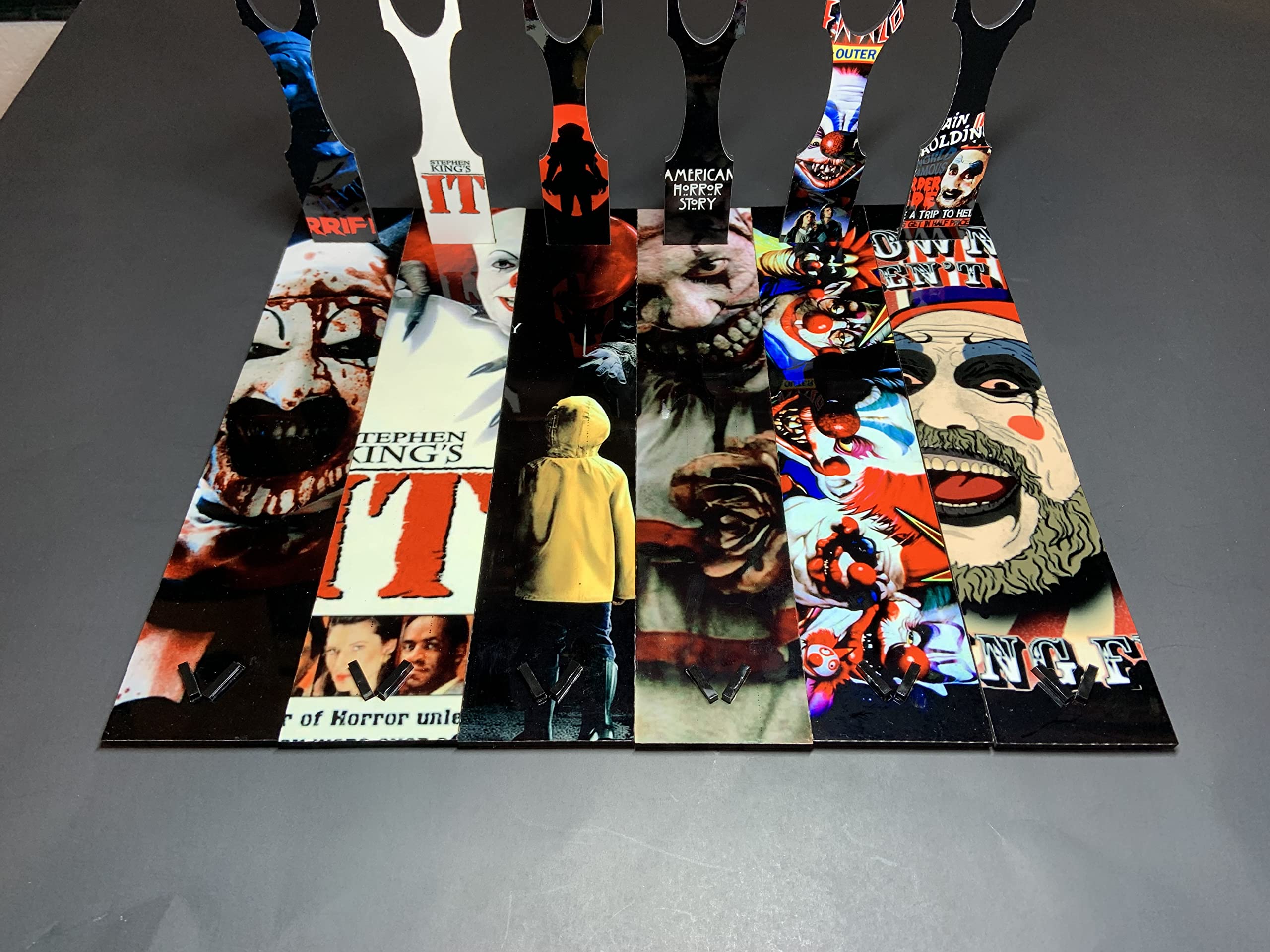 Scary Clown Horror Themed 6-Piece Kitchen Knife Set with Sublimated Stand - Perfect for Halloween Parties, Horror Enthusiasts & Themed Cooking
