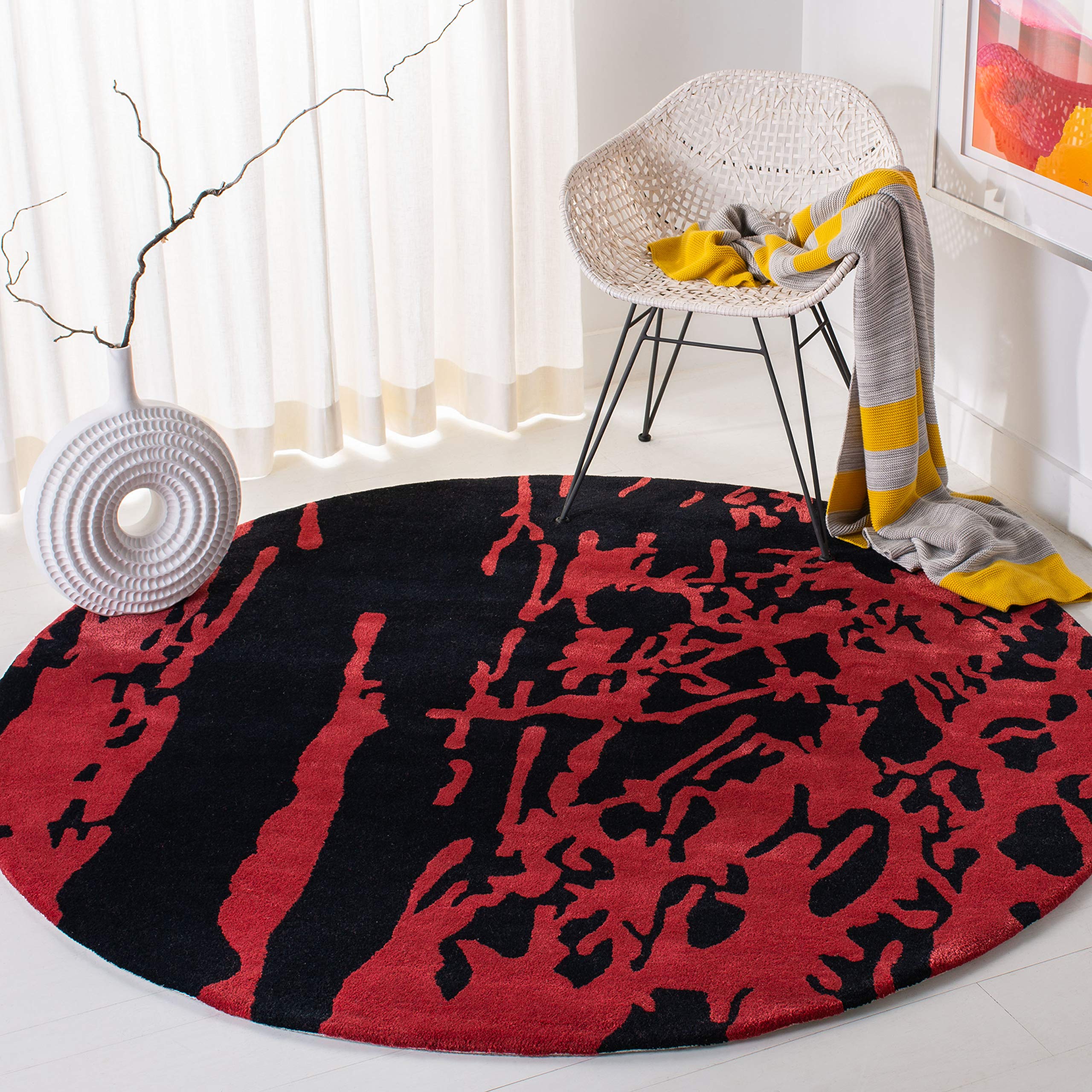 SAFAVIEH Soho Collection 6-Foot Round Black & Red Handmade Premium Wool Area Rug - Perfect for Living Room, Bedroom, or Office Decor