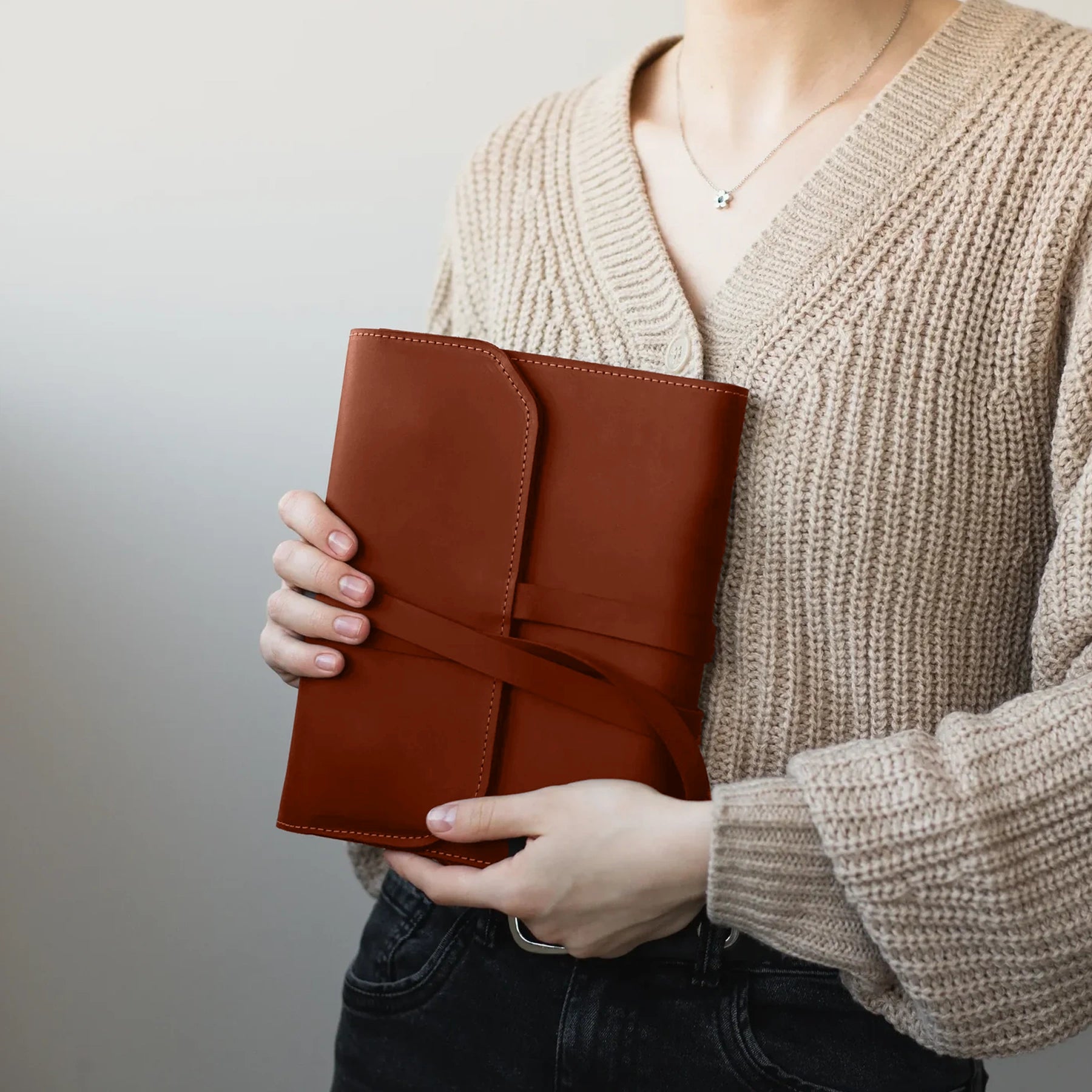 Premium Genuine Leather Moleskine Sketchbook - A5 Artist Notebook for Drawing, Sketching & Watercolor - Perfect Gift for Artists, Designers & Writers (Office, Travel, Studio Use)