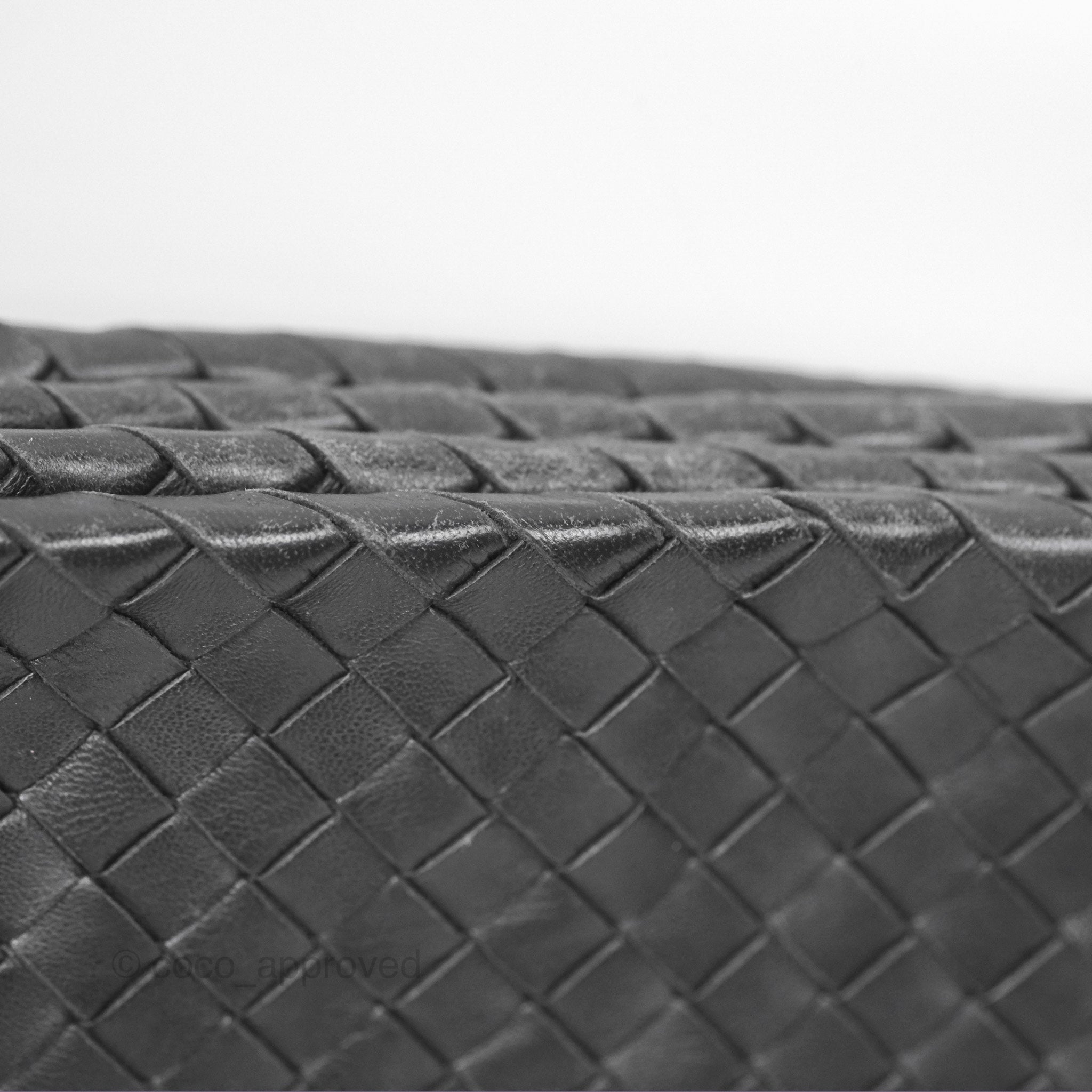 Bottega Veneta Black Leather Shoulder Bag with So Black Hardware - Perfect for Work, Travel & Evening Events