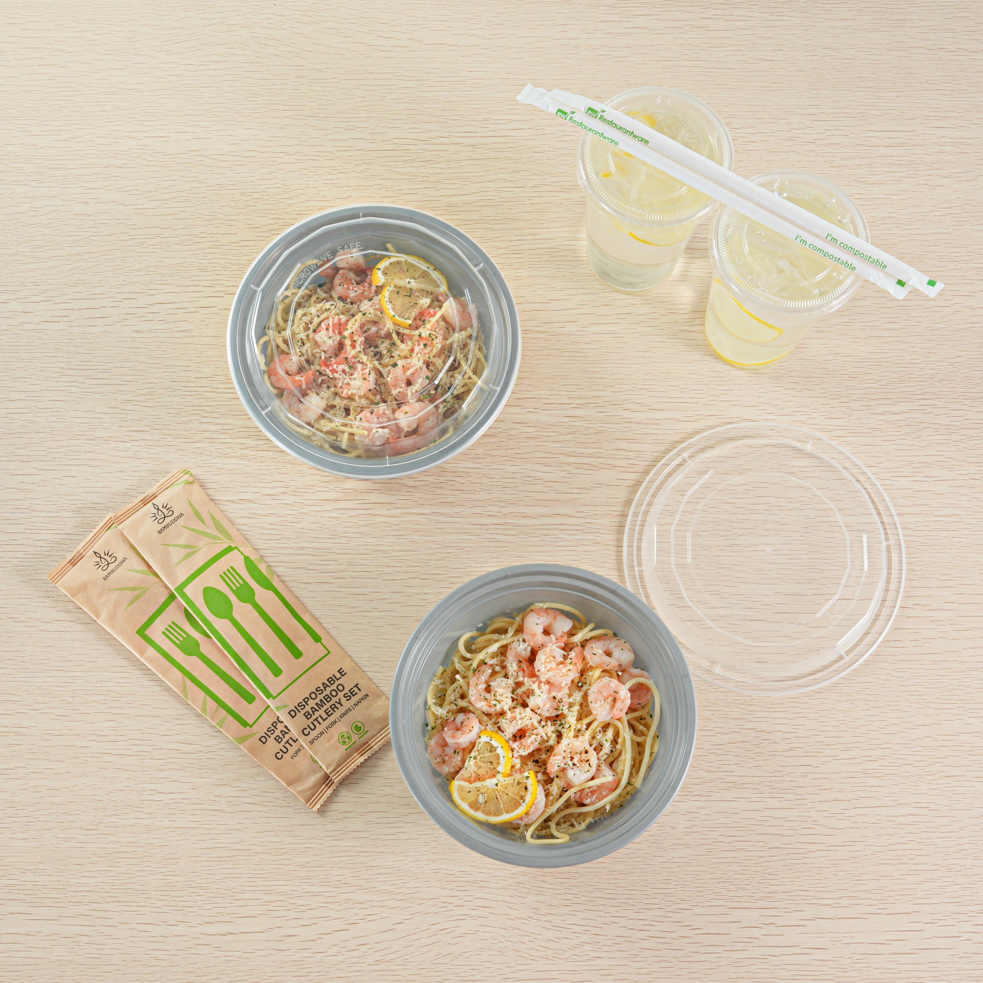 32 oz Round Silver Plastic Food Storage Containers with Clear Lids - Microwave Safe, Reusable To-Go Boxes (7.25