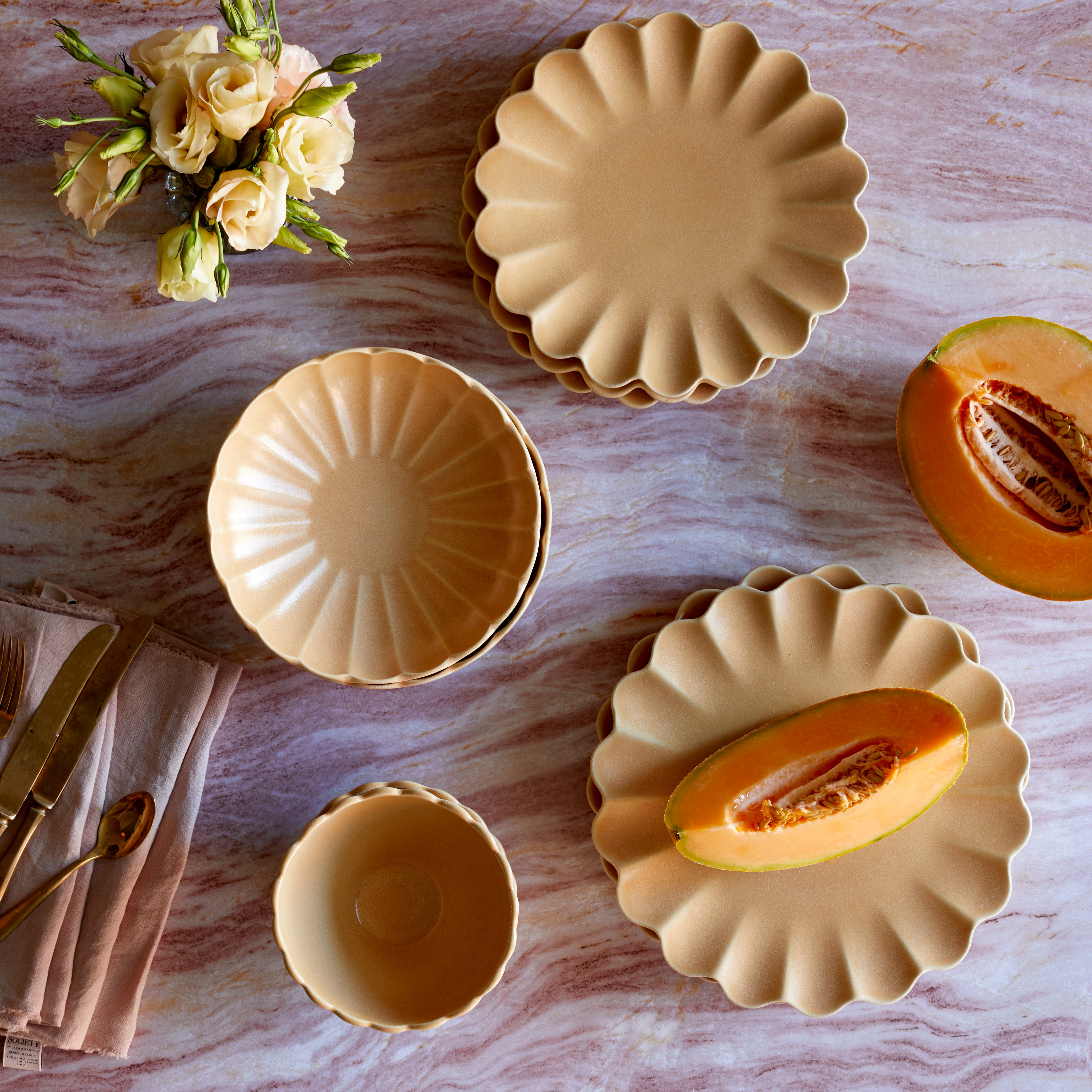 Dhalia Stoneware Salad Plate in Camel - Elegant Dinnerware for Salads, Appetizers & Desserts - Perfect for Home Dining, Parties & Entertaining