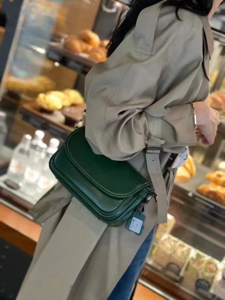 Stylish Leather Flap Crossbody Bag for Women - Fashionable Shoulder Purse for Daily Use, Travel & Shopping