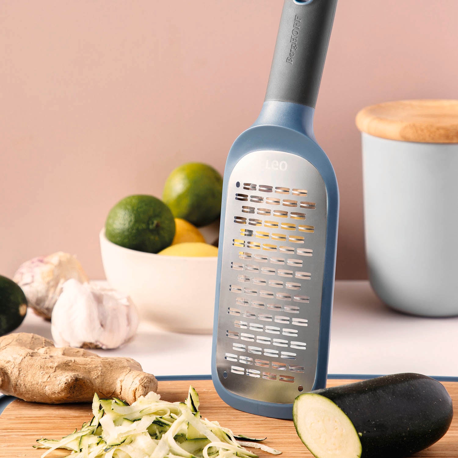 BergHOFF Leo 3-Piece Stainless Steel Grater Set - Perfect for Cheese, Vegetables & Zesting - Kitchen Essential for Cooking & Baking