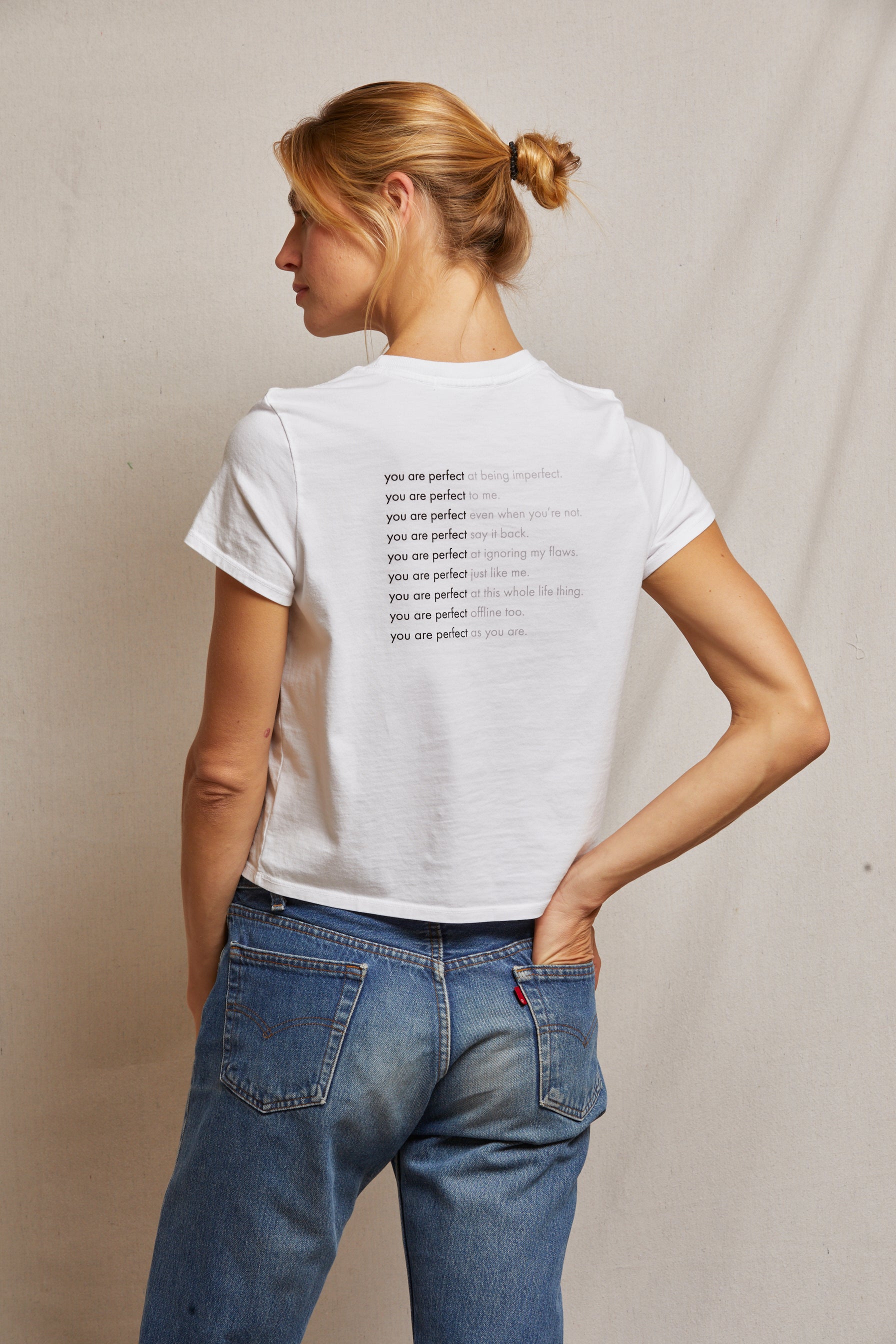 Perfect White Tee x Kenneth Cole Men's T-Shirt - Soft Cotton Crewneck Casual Shirt for Everyday Wear | Office, Weekend & Street Style Outfits