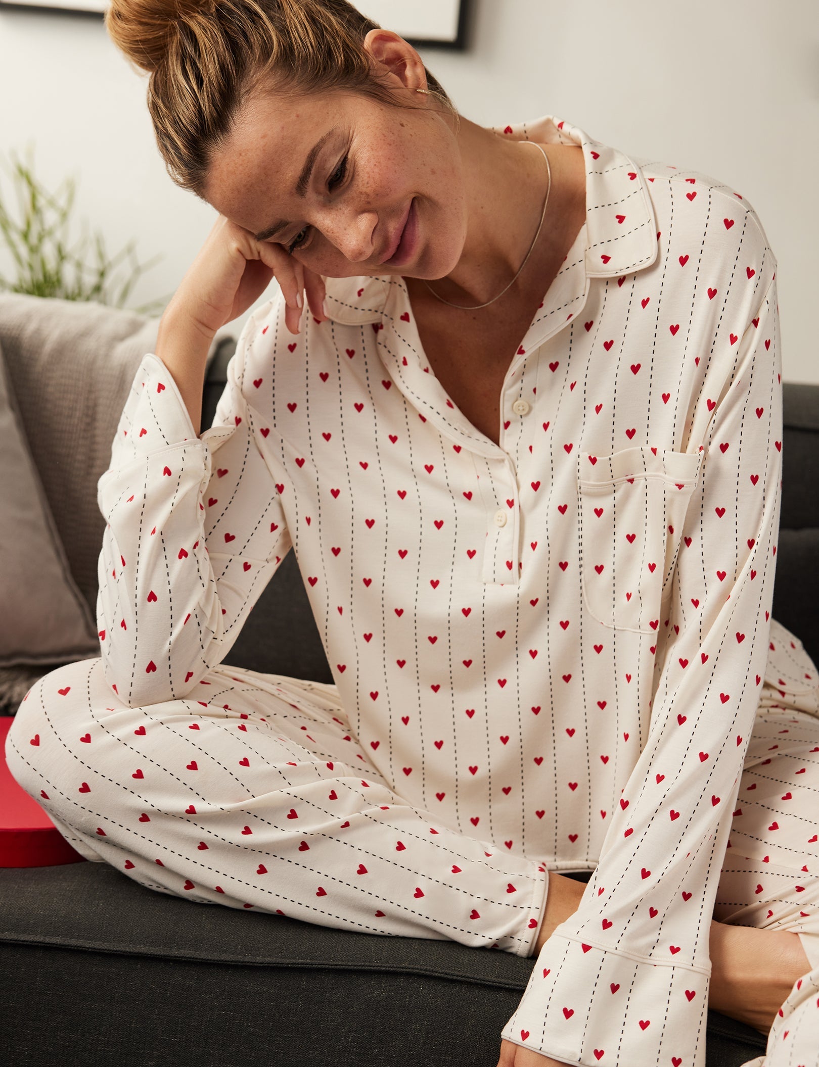 Cozy Women's Long Sleeve Pajama Set - Soft Pullover Sleepwear Top & Lounge Pants for Relaxing at Home, Sleeping, and Comfortable Nightwear