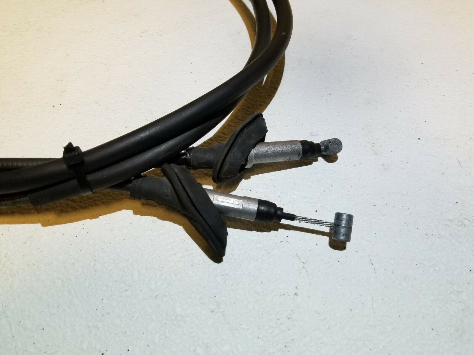 05-08 Acura RL Emergency Parking Brake Cable Pair - OEM Replacement Parts for Reliable Parking Safety | Perfect for DIY Repairs & Emergency Brake Maintenance