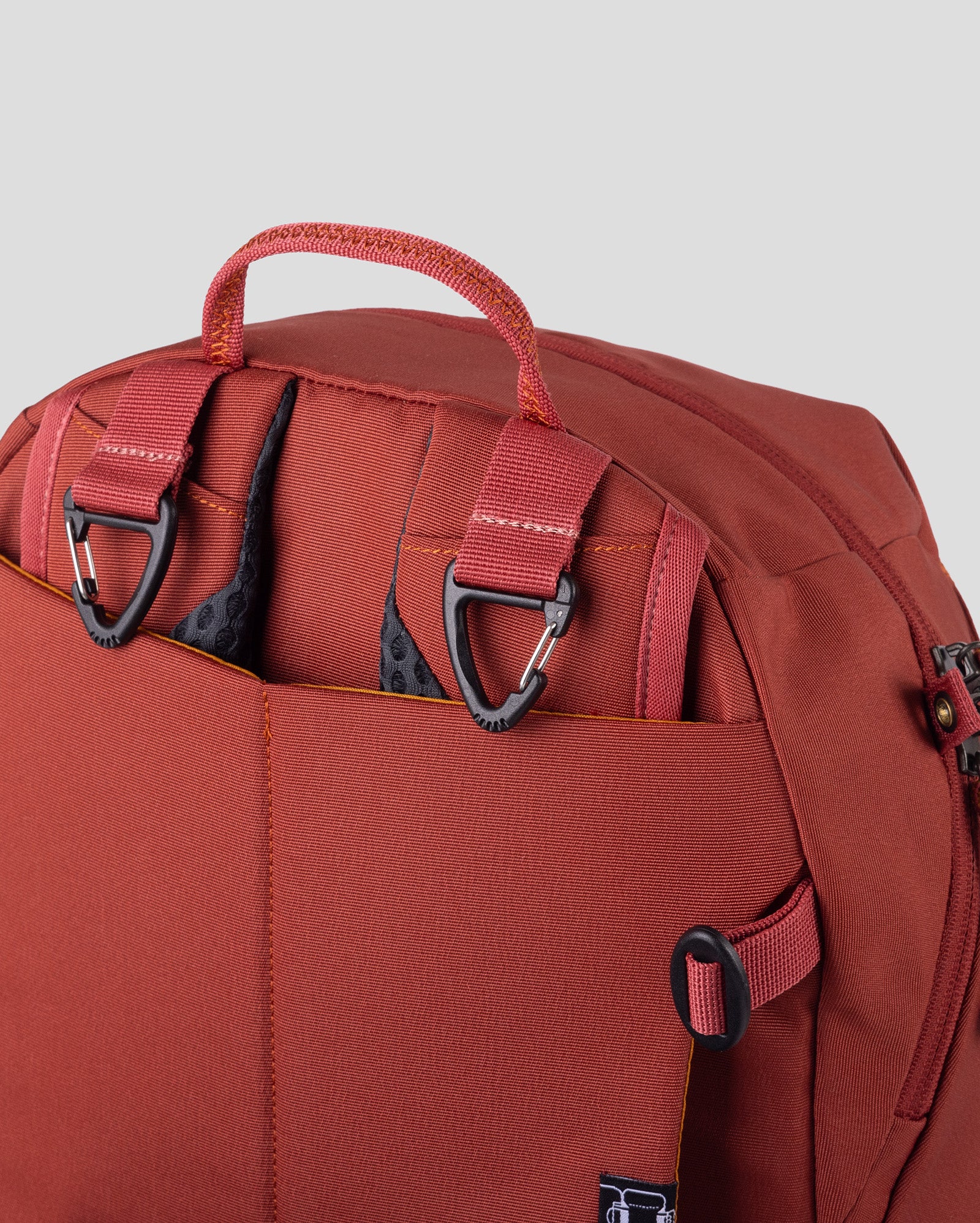 Gluon Beyond Backpack 18L Redwood - Lightweight Hiking Backpack for Men & Women - Perfect for Travel, Camping, and Outdoor Adventures