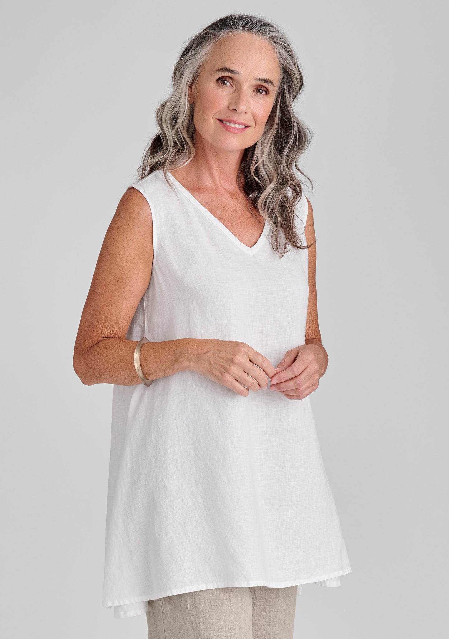 Stylish Linen Tank Tunic Top for Women - Breathable Summer Blouse, Boho Chic Casual Wear - Perfect for Beach Outings, Vacation Dressing & Everyday Comfort