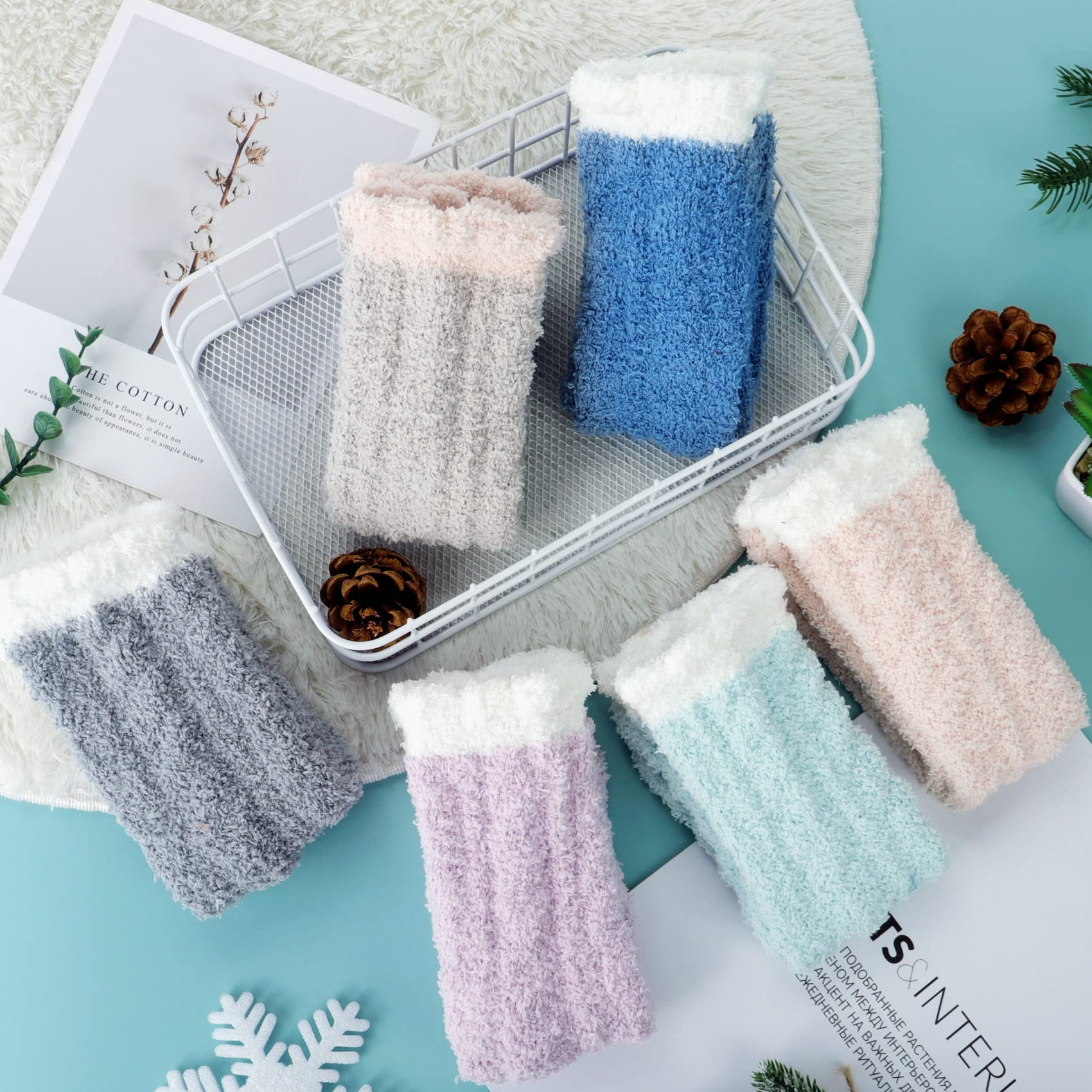 Women's Fuzzy Cat Socks - 5 Pairs Cozy Winter Warm Slippers for Christmas Gifts