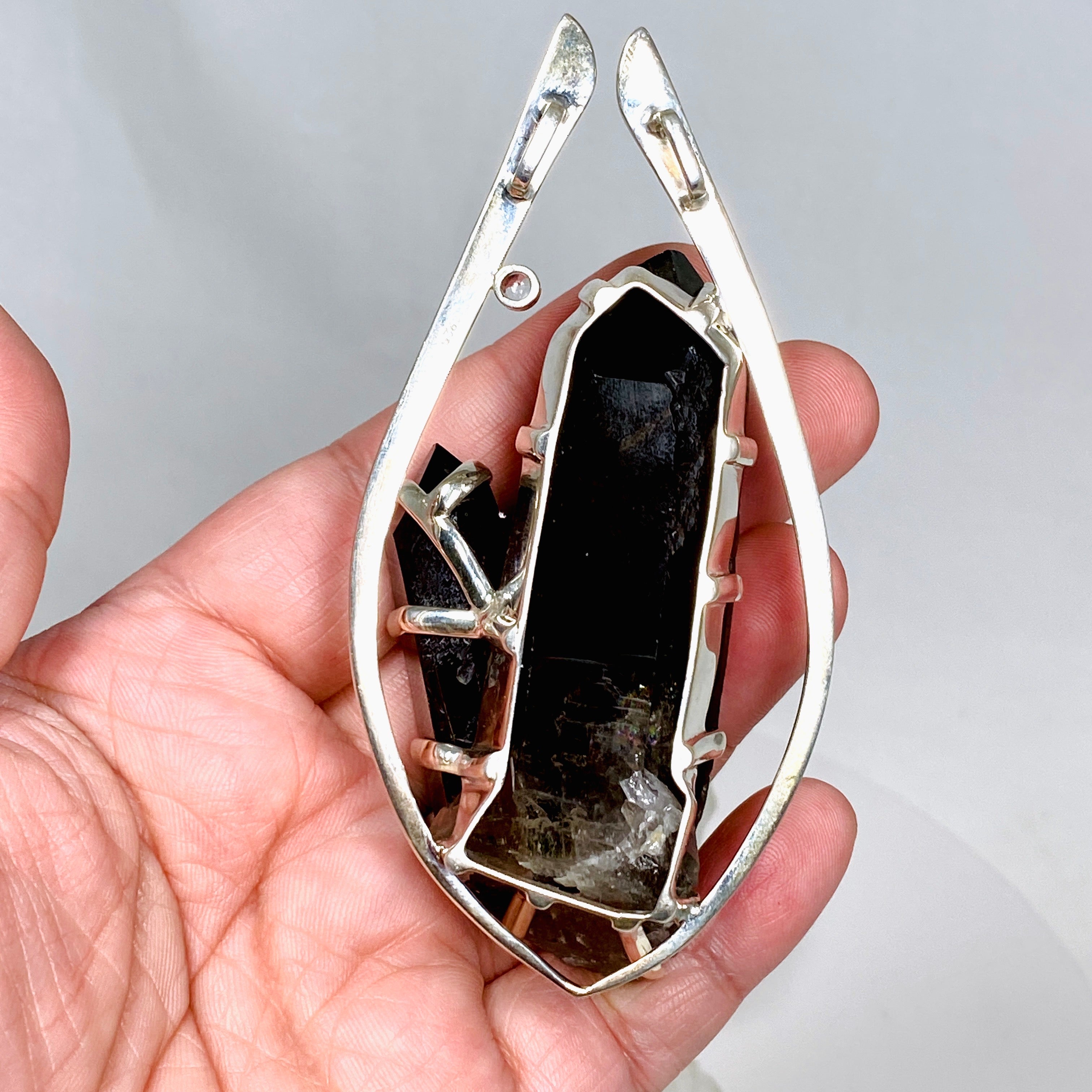 Natural Smokey Quartz Crystal Pendant Necklace - Healing Stone Jewelry for Women & Men - Perfect for Meditation, Energy Cleansing & Spiritual Gifts