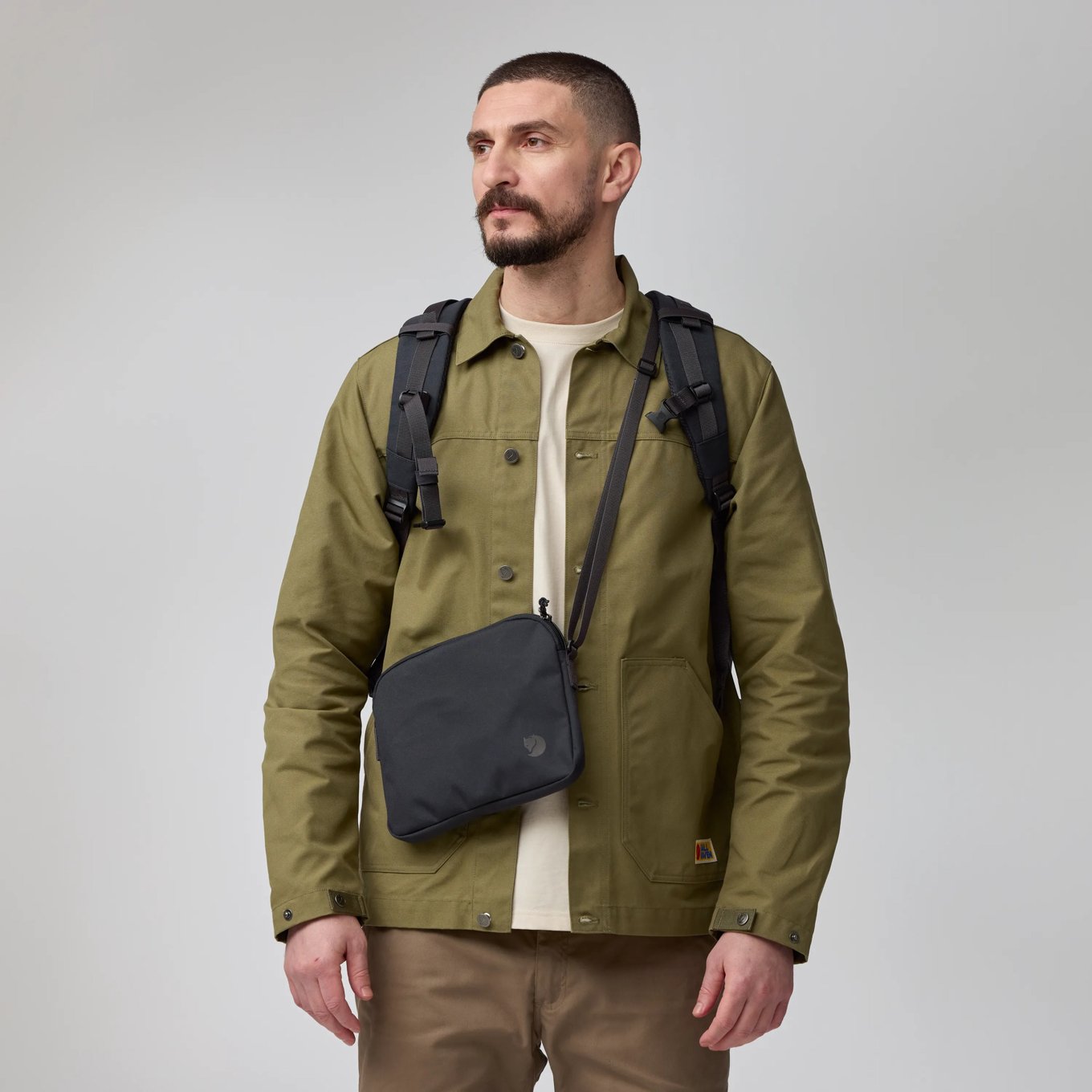 Fjallraven Farden Carry On Backpack - Lightweight Travel Backpack for Men & Women, Water-Resistant Hiking Daypack - Perfect for Airplane, Camping, and Outdoor Adventures