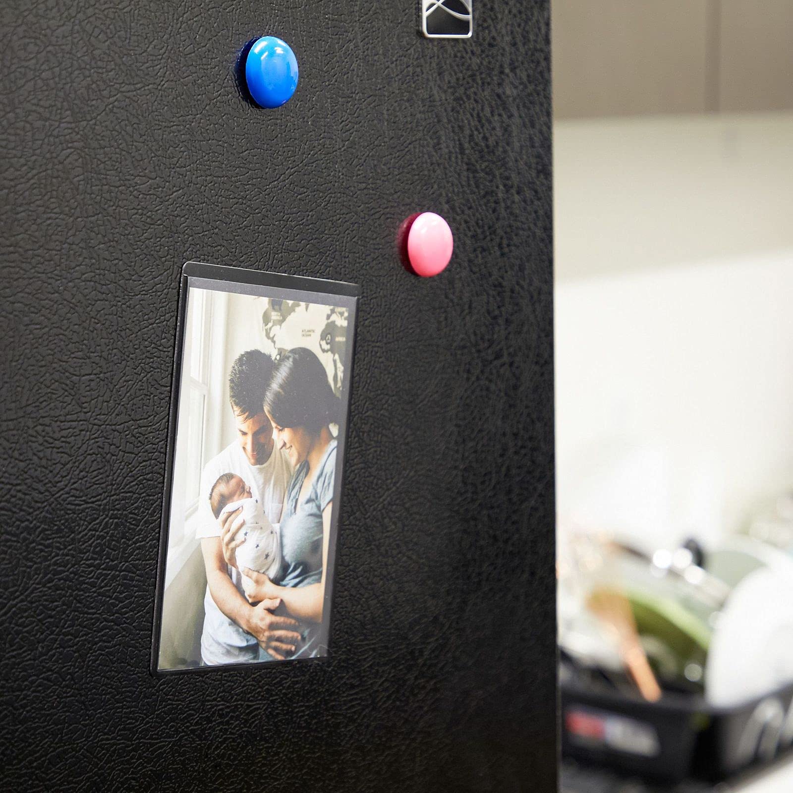 Okuna Outpost 25-Pack Clear Magnetic Photo Frames - Strong Refrigerator Magnets for 4x6 Pictures - Perfect for Kitchen, Office, Dorm & Locker Organization