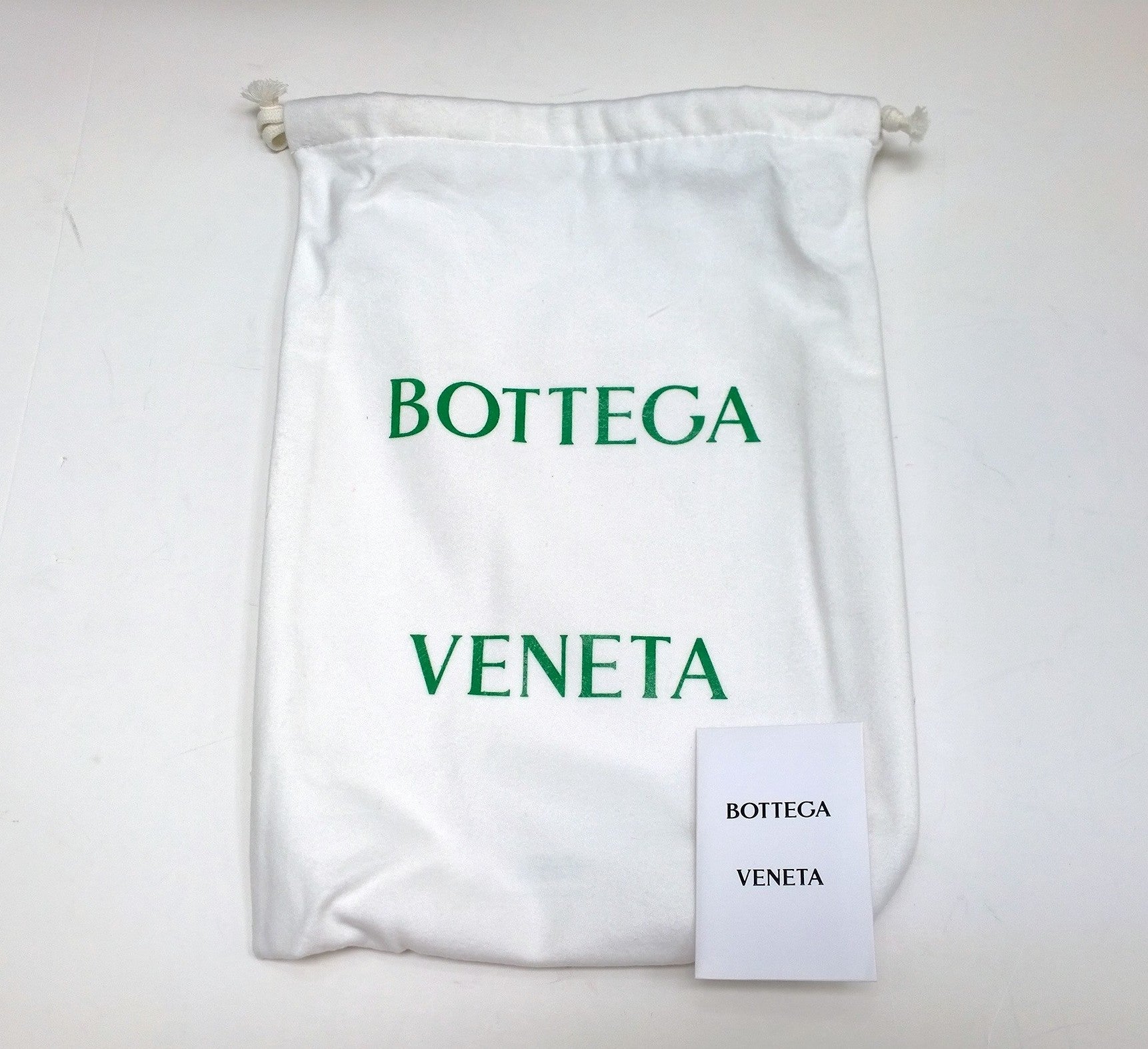 Bottega Veneta Avenue Mini Intrecciato Woven Leather Black Crossbody Camera Bag for Women | Luxury Designer Shoulder Bag | Perfect for Travel, Date Night & Everyday Use