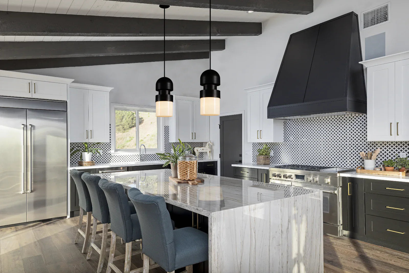 Vulcan Modern Pendant Light Fixture - Sleek Industrial Design for Dining Room, Kitchen Island & Living Room Decor