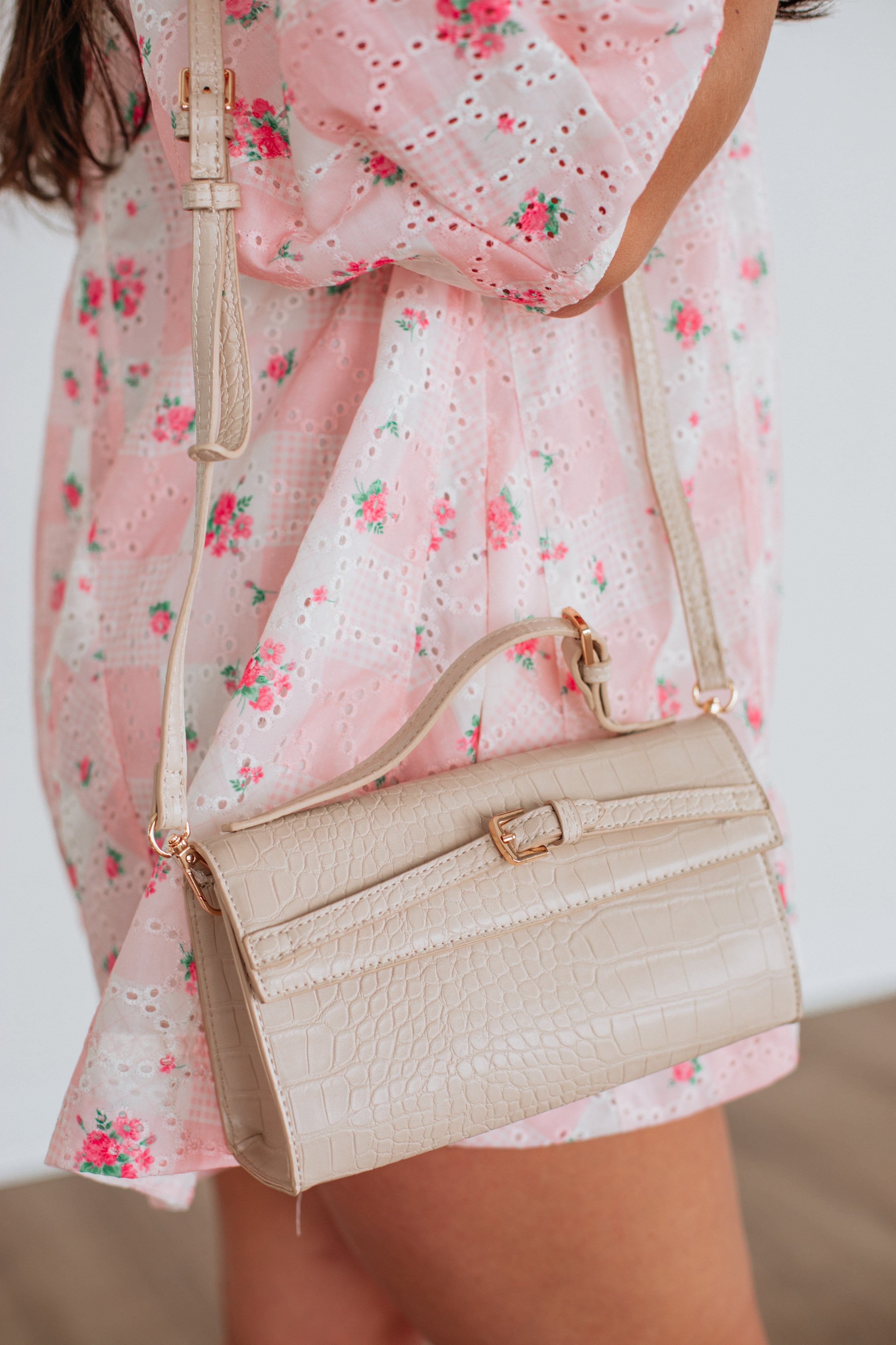 Arrany Crossbody Bag for Women - Stylish & Lightweight Shoulder Purse in Cream - Perfect for Work, Travel & Everyday Use