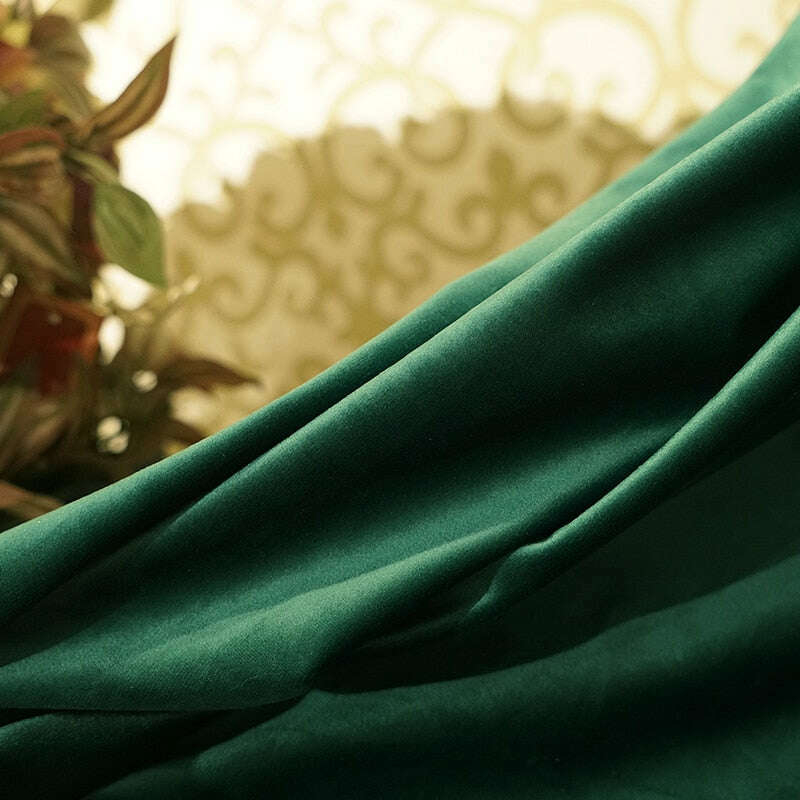 Remy Classic Velvet Valance - Elegant Green Window Valance for Bedroom & Living Room Decor - Soft Drapes for Windows, Perfect for Home Decor & Interior Design