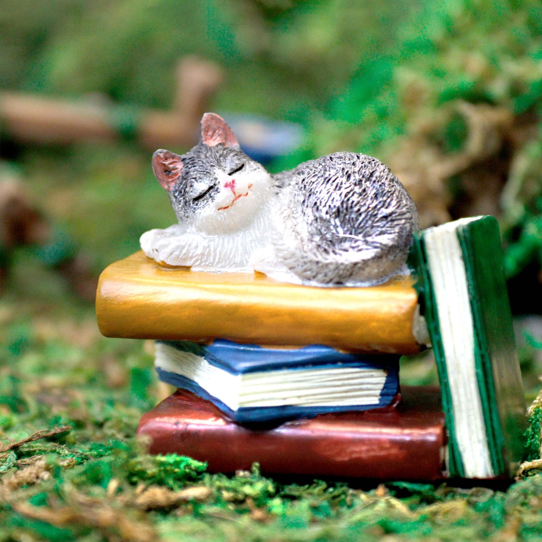 1.75 Inch Miniature Napping Cat Figurine - Fairy Garden Decor, Mini Animal Statue for Outdoor & Indoor Decoration - Perfect for Fairy Gardens, Terrariums, and Home Decor Gifts