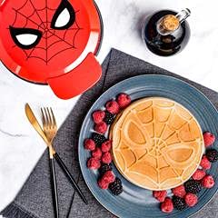 Uncanny Brands Marvel Spiderman Waffle Maker - Create Spidey's Mask Waffles - Non-Stick Waffle Iron for Kids & Adults - Perfect for Breakfast, Parties & Superhero Fans