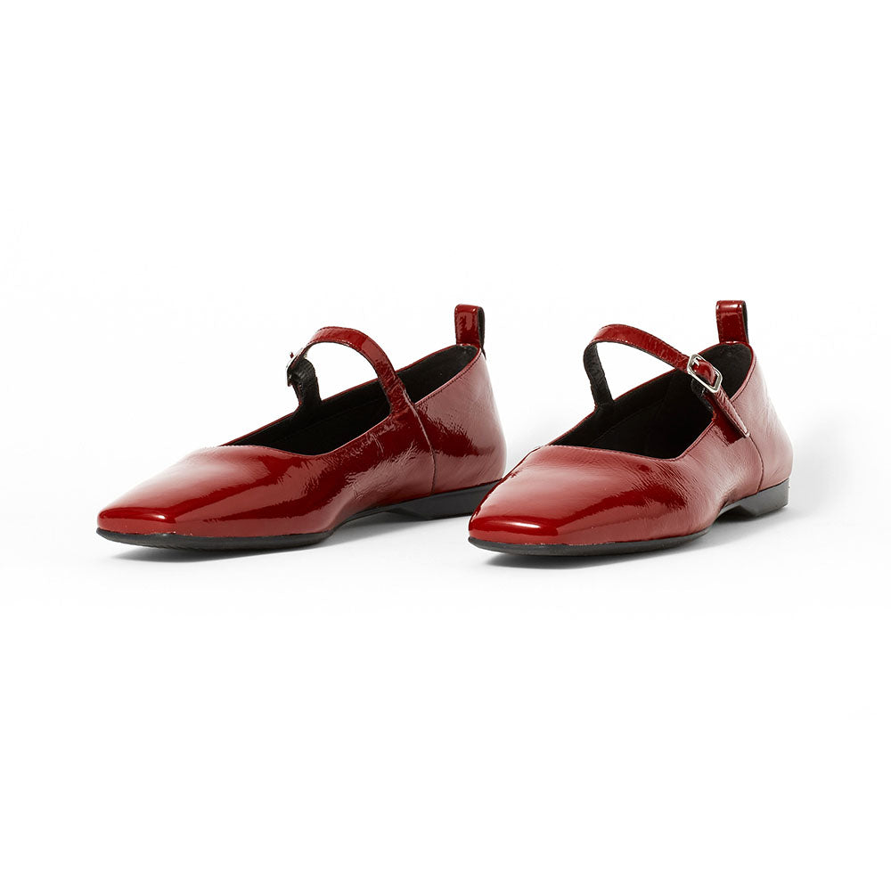 Delia Women's Comfortable Slip-On Shoes - Lightweight & Breathable for Walking, Travel & Everyday Wear