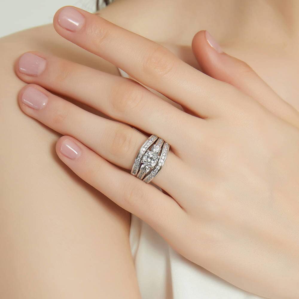 BERRICLE Sterling Silver 3-Stone Wedding & Engagement Ring Set - 1.5 Carat Cushion Cut Cubic Zirconia CZ for Women - Rhodium Plated Size 4-10 - Perfect for Proposals, Anniversaries & Special Occasions