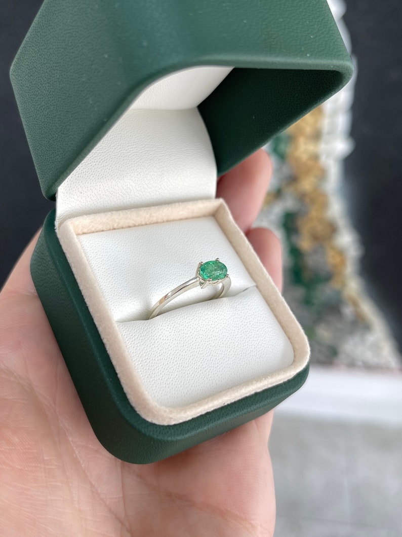 0.75ct East-West Emerald Solitaire Ring in 925 Sterling Silver - Elegant Wedding Band, Anniversary Gift for Her, Perfect for Everyday Wear & Special Occasions