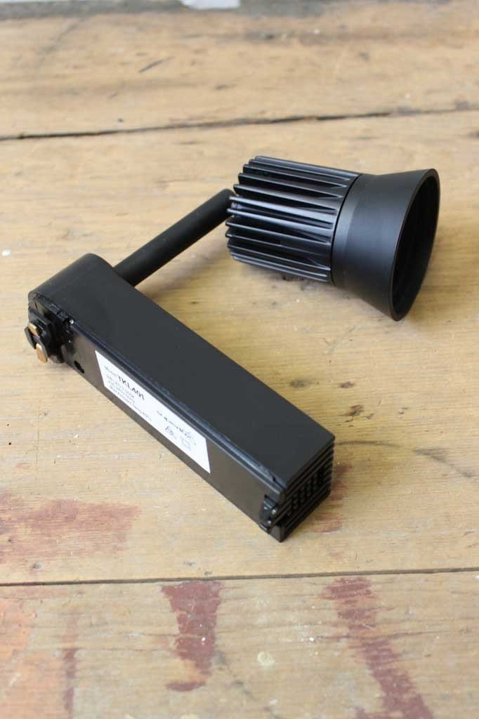 9W Low Voltage LED Track Lighting - Energy Efficient, Dimmable for Home, Office, and Retail Spaces