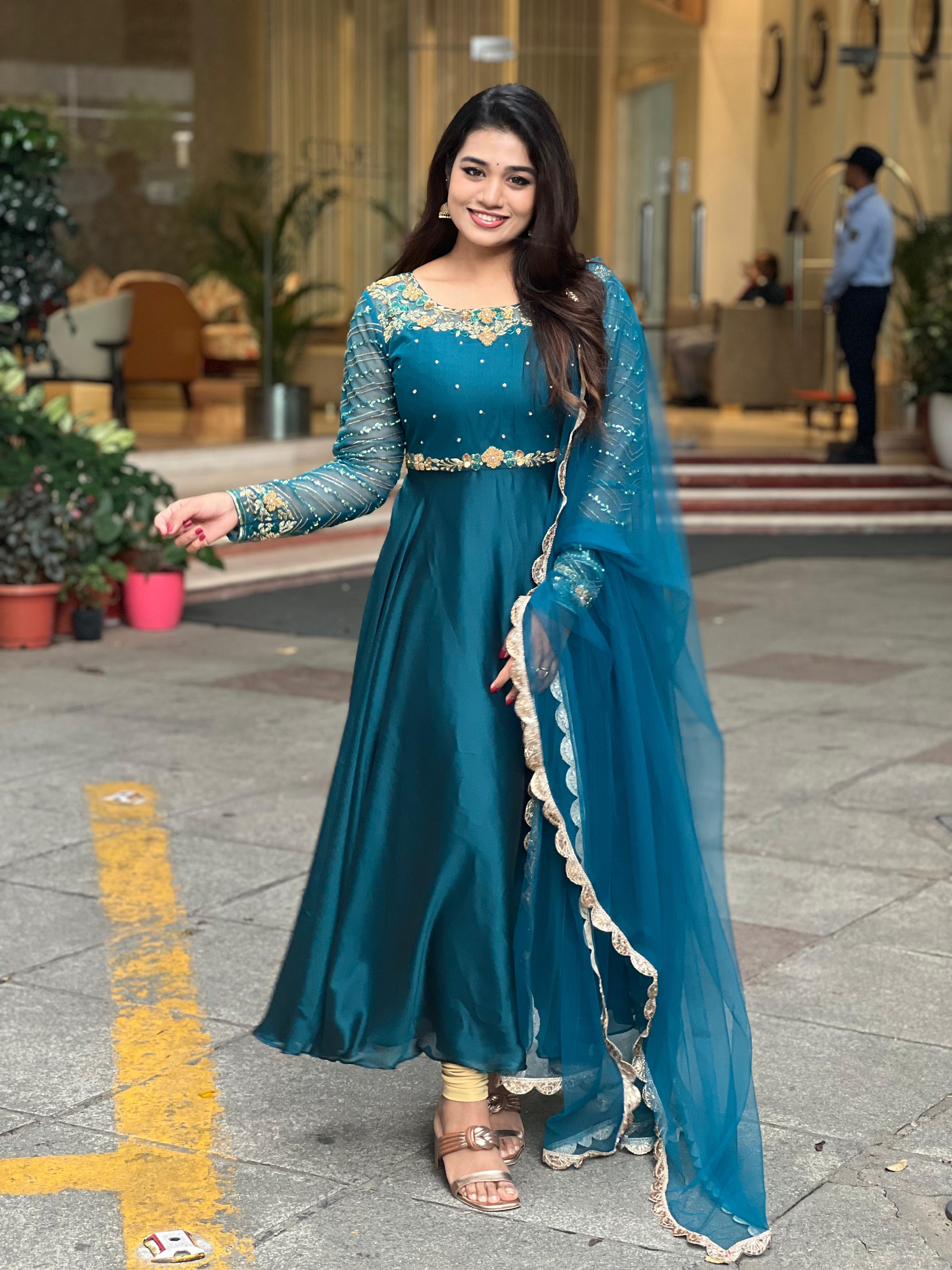 Siarra Premium Handmade Designer Anarkali Dress DD575 - Elegant Ethnic Wear for Parties, Weddings & Festive Occasions