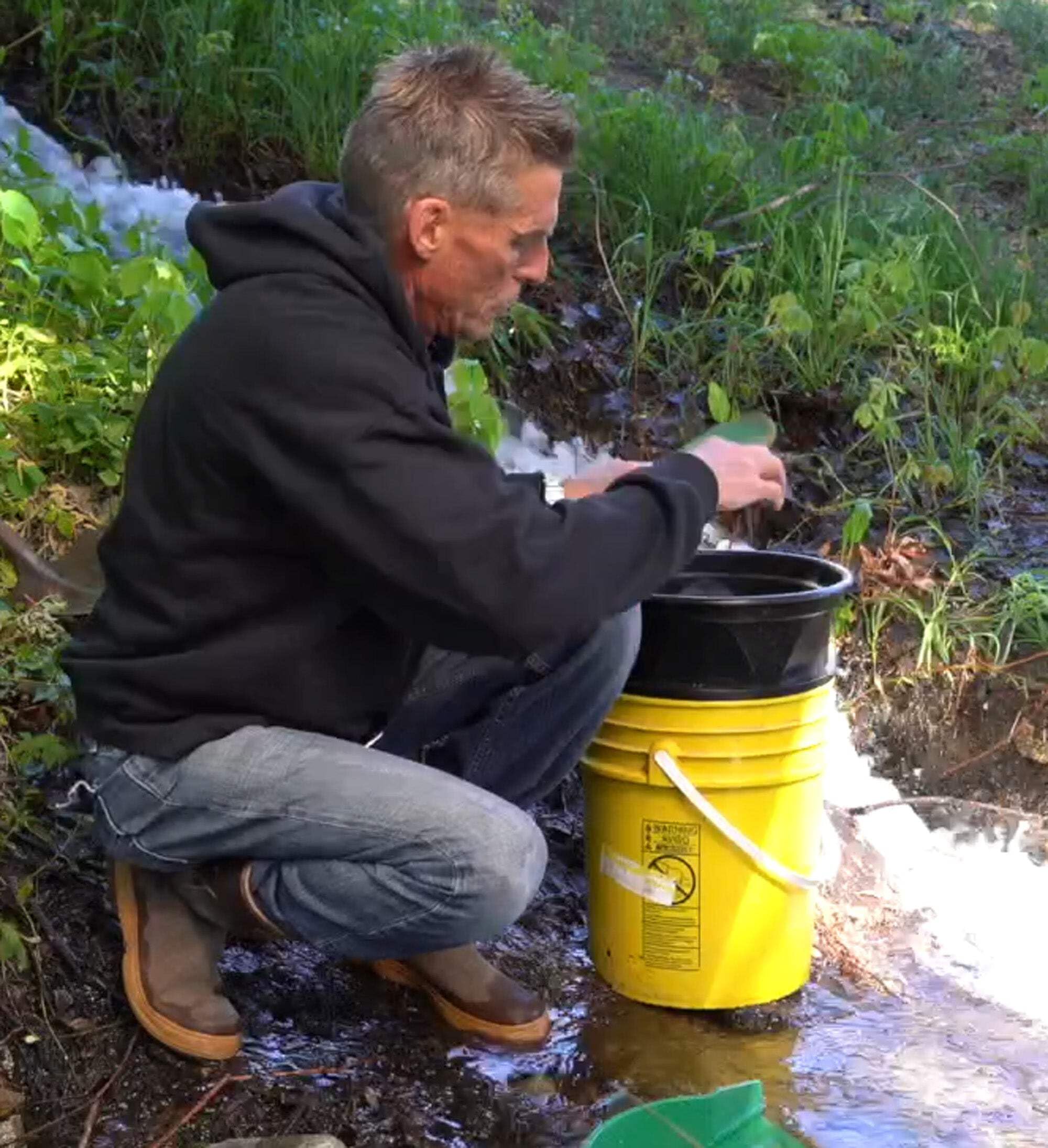 Sluice Fox 36 Inch Portable Gold Sluice Box for Prospecting - Includes Classifier Mount & Pay Dirt Bucket Sifter | Lightweight Backpack Design for River, Creek & Outdoor Gold Mining Adventures