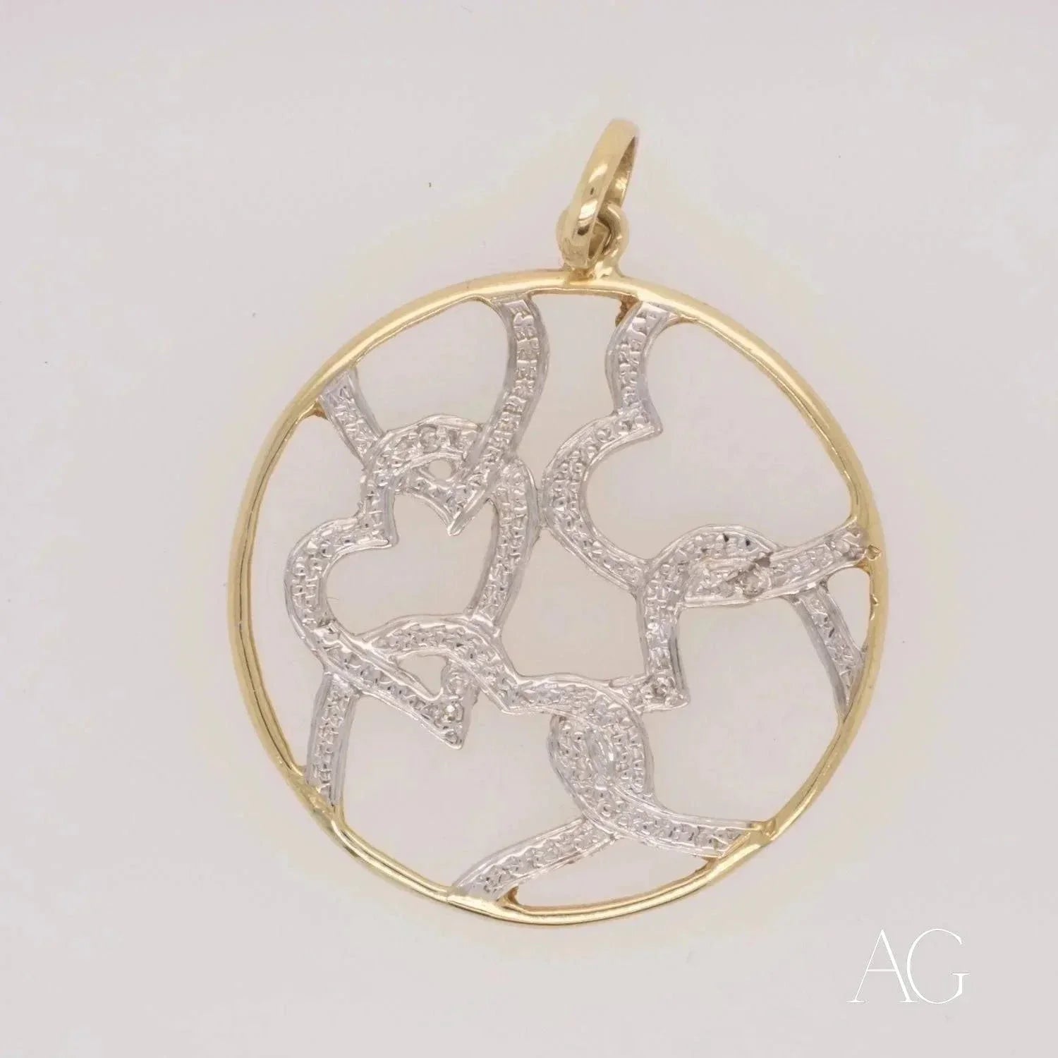 Elegant White Gold Hearts Pendant Necklace - Perfect for Valentine's Day, Anniversary & Romantic Gifts | Symbol of Love Jewelry for Women