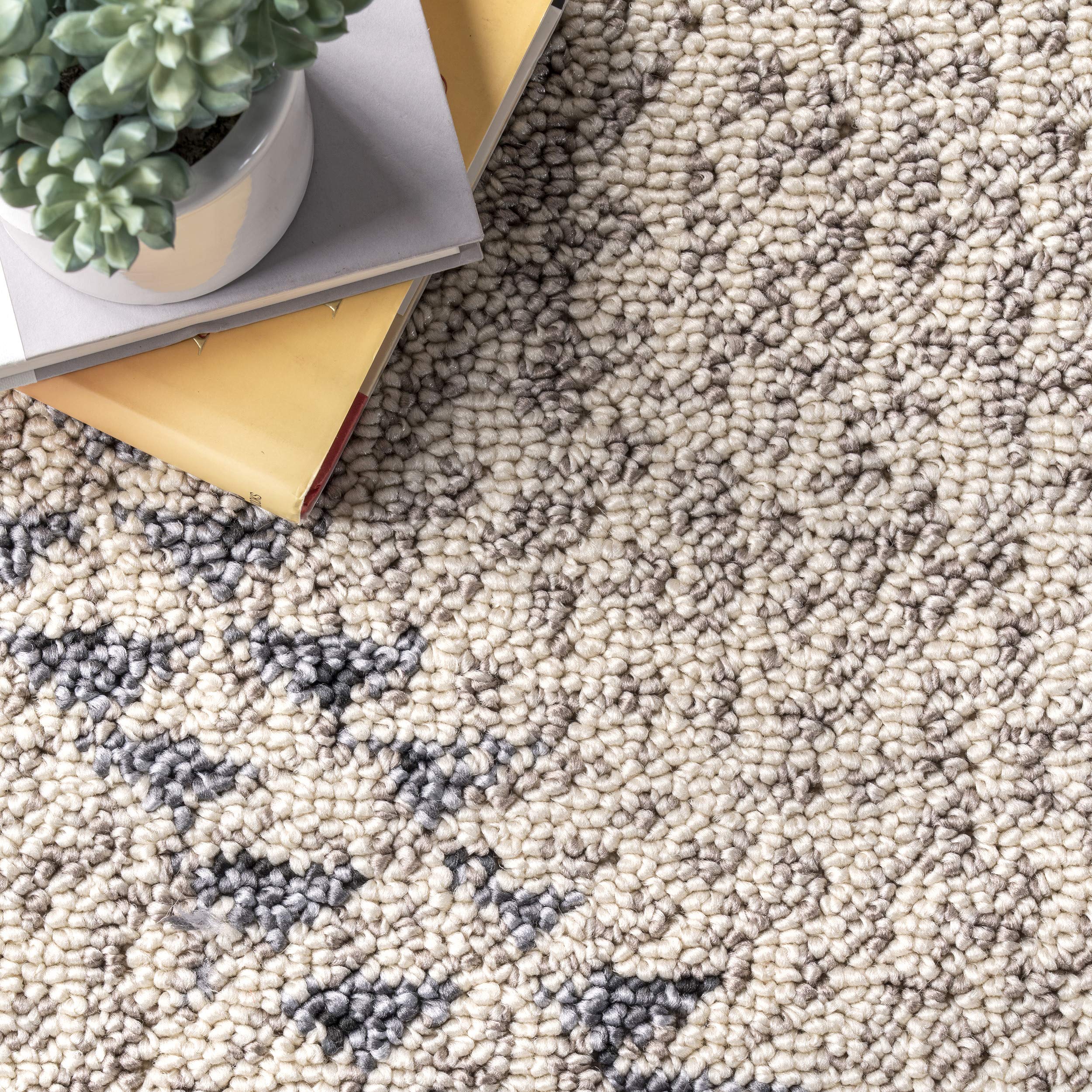 nuLOOM Blaine Dotted Diamond Accent Rug 3x5 Ivory - Soft Non-Slip Area Rug for Living Room, Bedroom & Dorm Decor