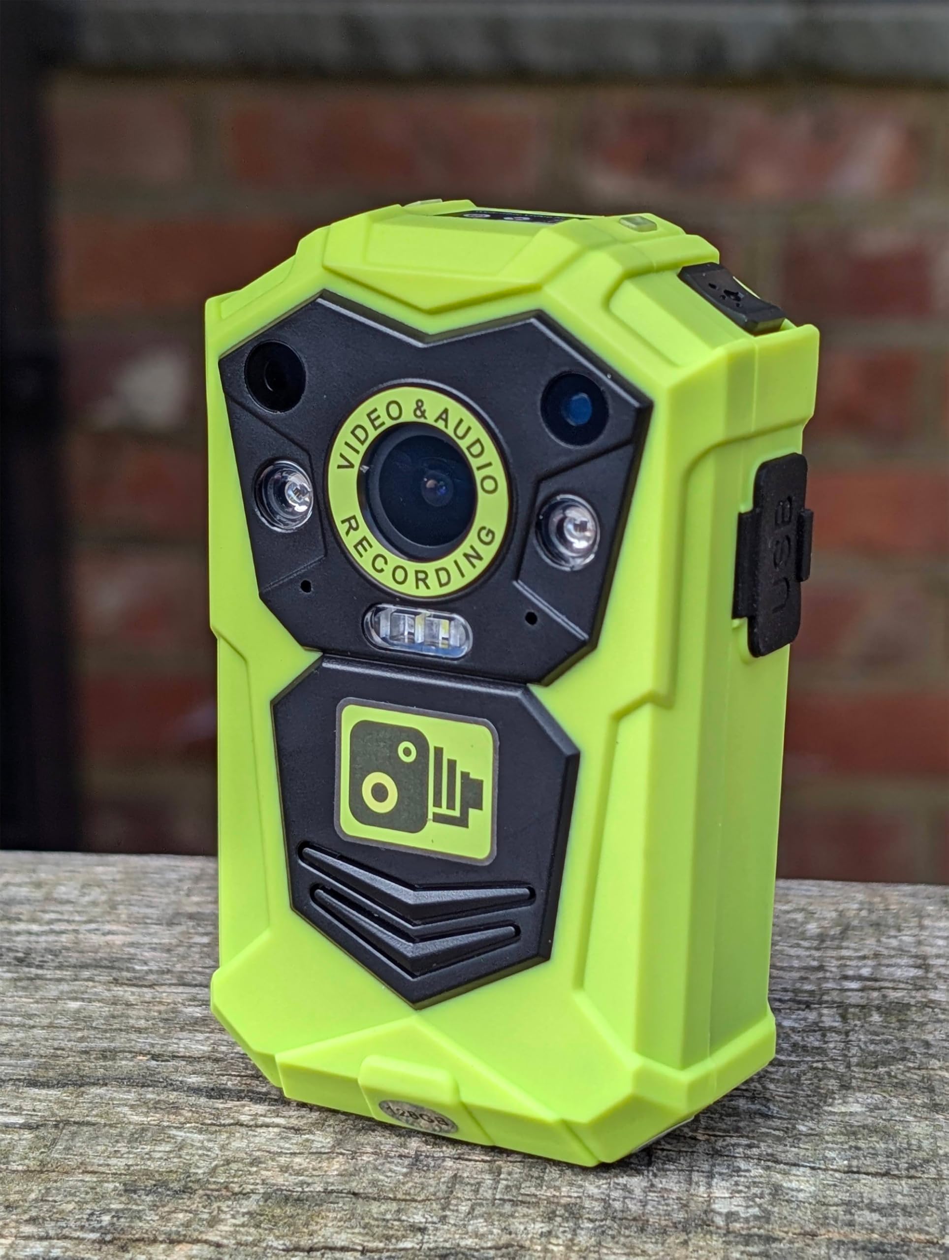 Brifield® BR1 NEO 128GB Ultra HD Wearable Body Camera - Professional Security Bodycam for Doorman, Bouncer & SIA Personnel - Neon Yellow Bodyworn Camera with Fast Click Accessories - Ideal for Personal Protection, Law Enforcement & Event Security