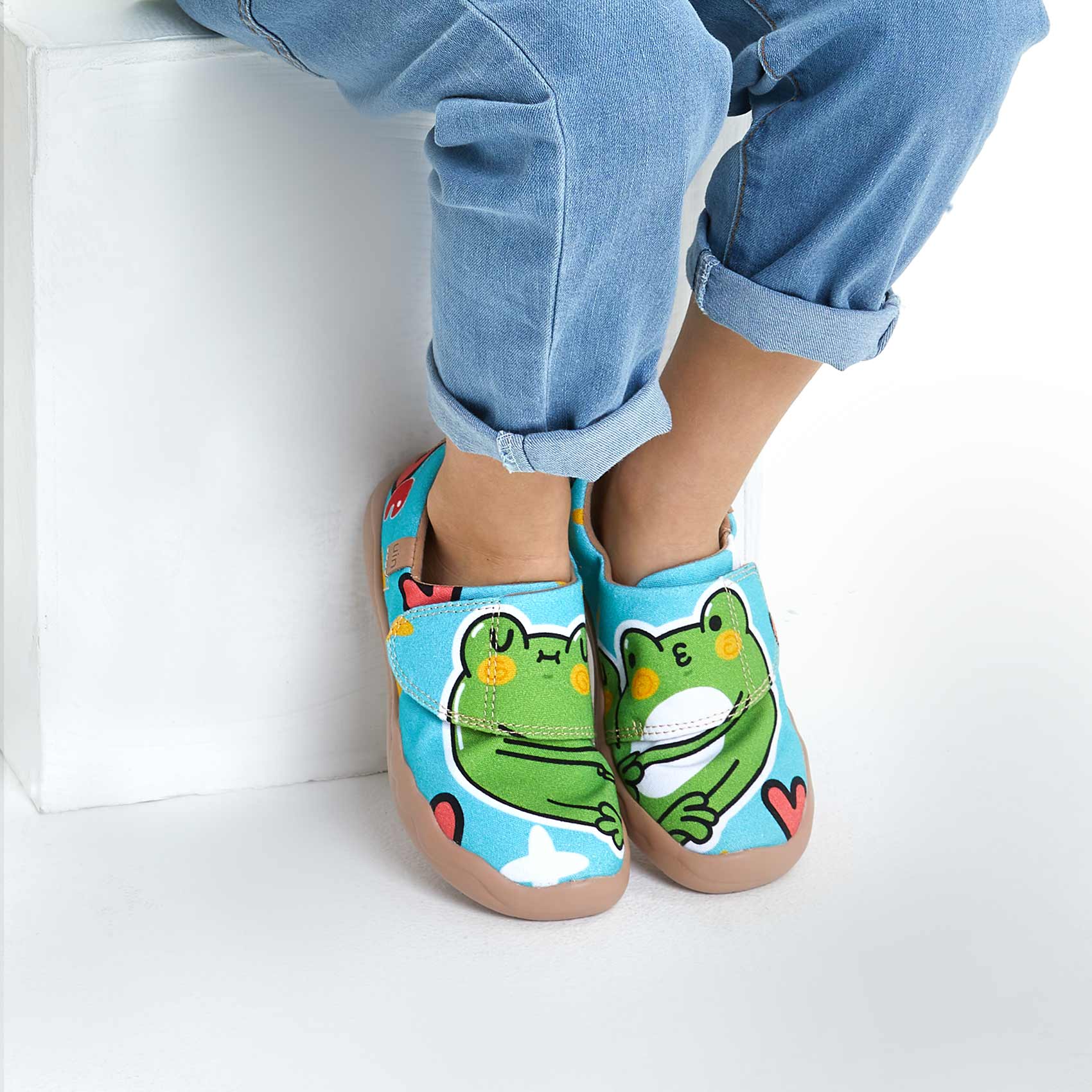 Froggy Love Toledo I Kid - Cute Frog Plush Toy for Kids, Perfect Gift for Birthdays & Playtime Fun